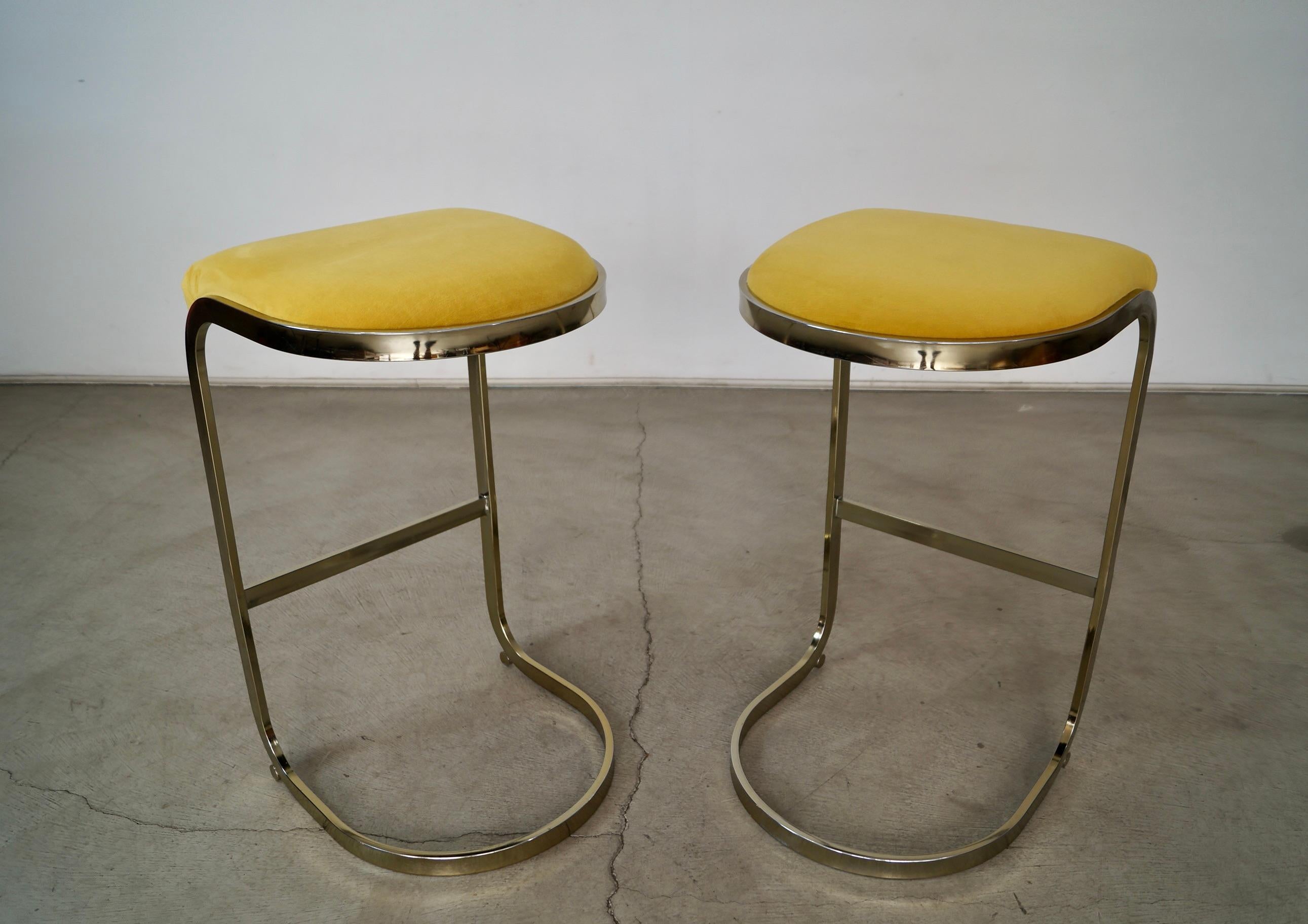 1980's Pair of Hollywood Regency Baughman Style Cantilever Brass Bar Stools For Sale 9