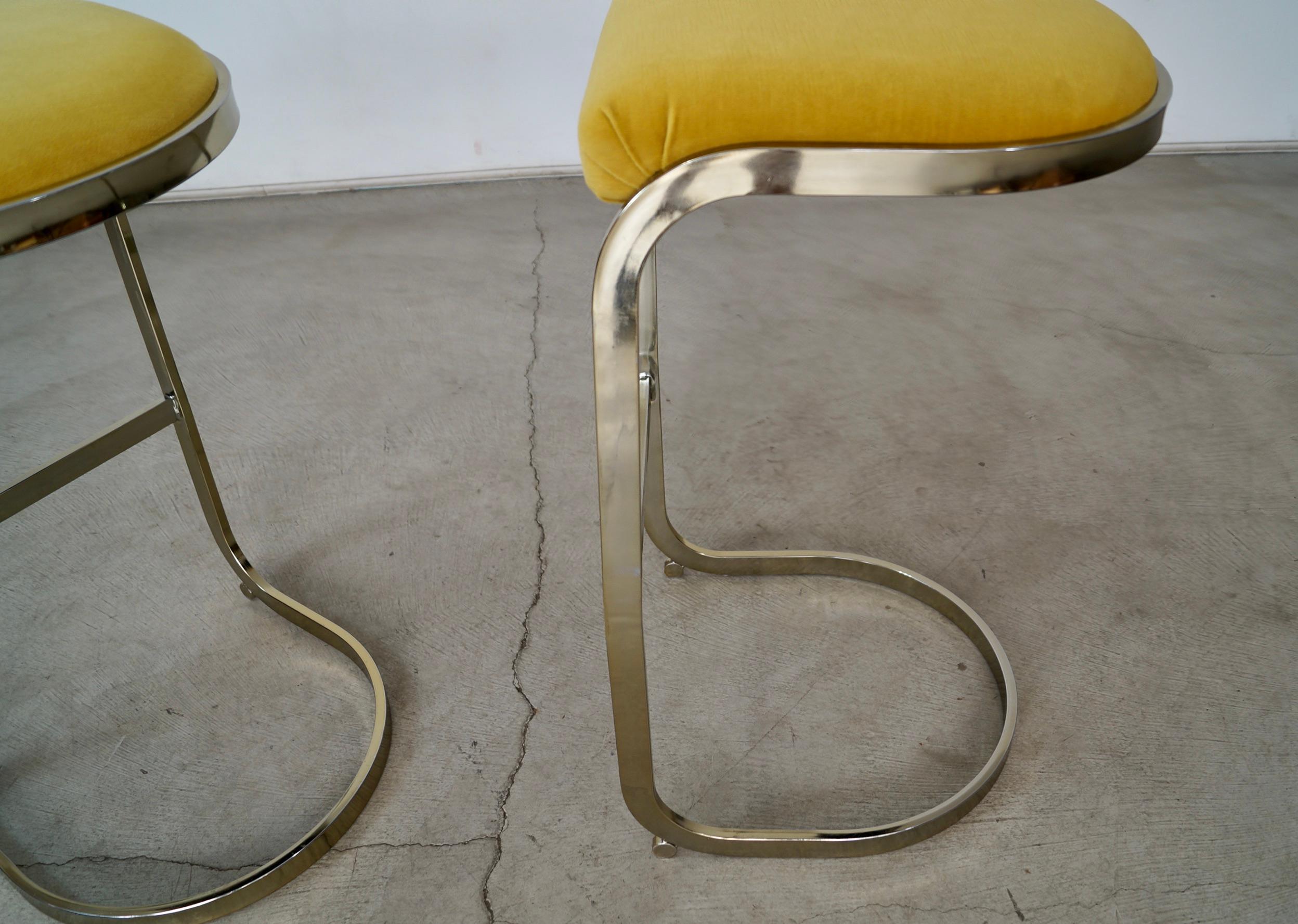 1980's Pair of Hollywood Regency Baughman Style Cantilever Brass Bar Stools For Sale 13
