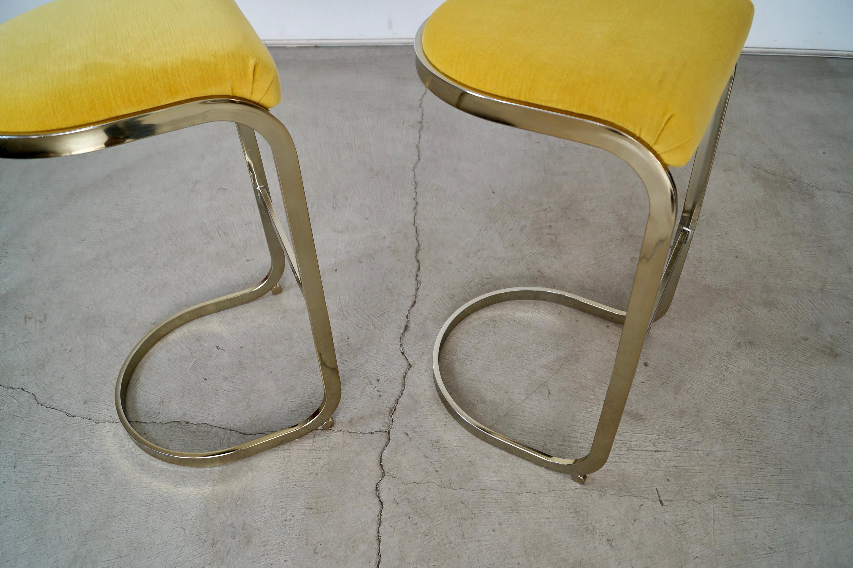 1980's Pair of Hollywood Regency Baughman Style Cantilever Brass Bar Stools For Sale 14