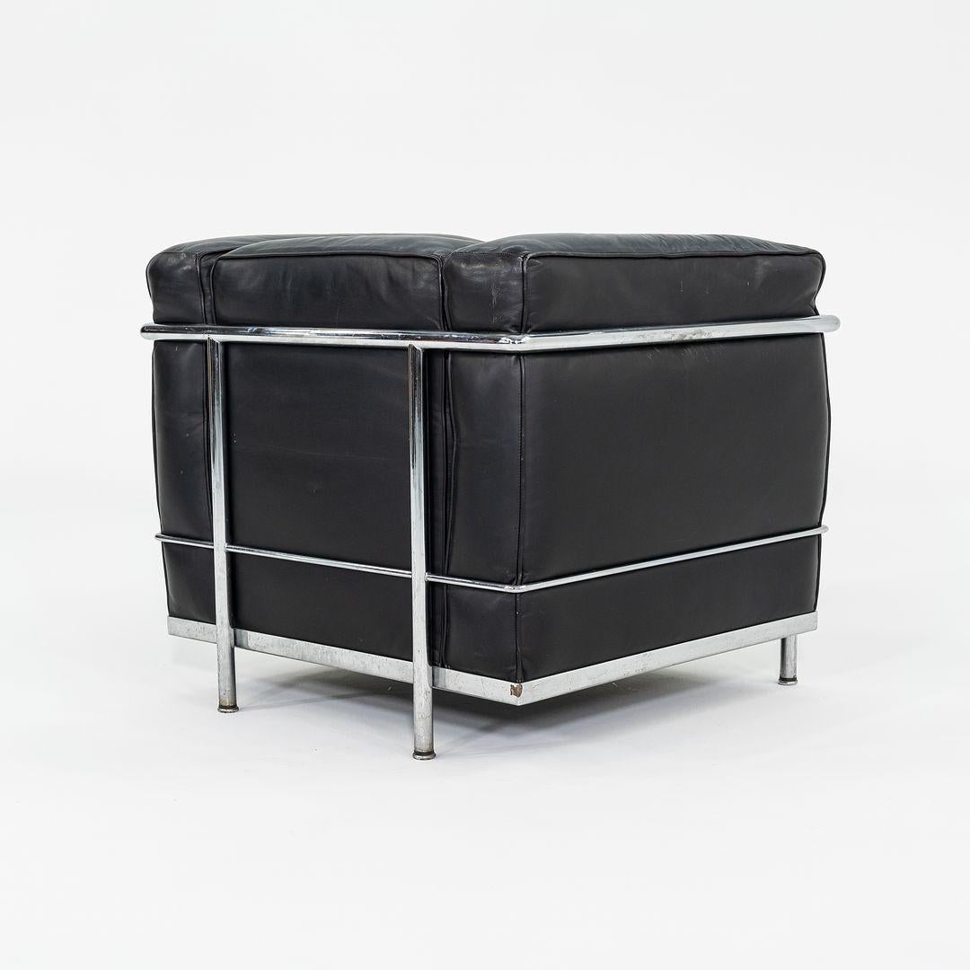 1980 Paire de chaises longues LC2 Petit Modele Le Corbusier, Jeanneret, Perriand Bon état - En vente à Philadelphia, PA