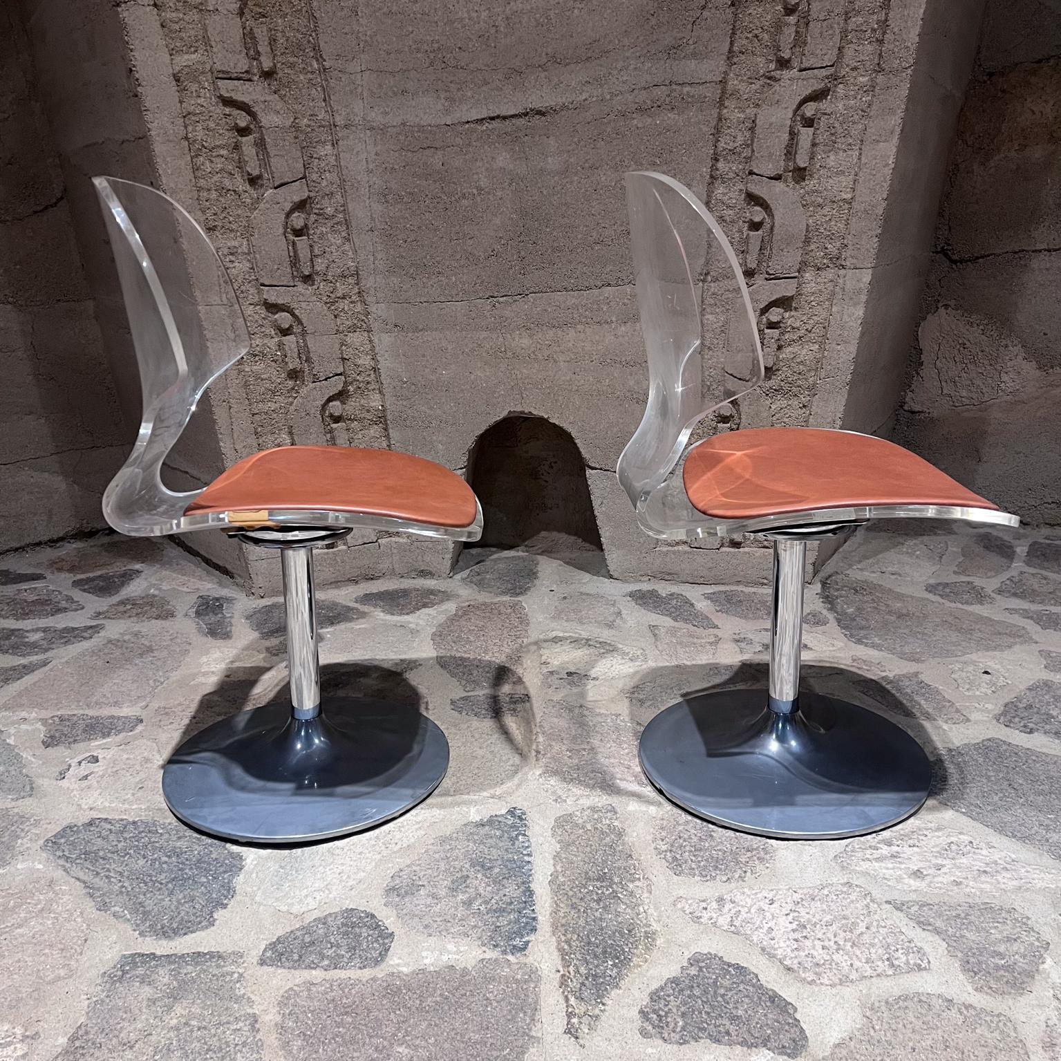 Late 20th Century 1980s Pair of Lucite and Chrome Swivel Dining Chairs For Sale