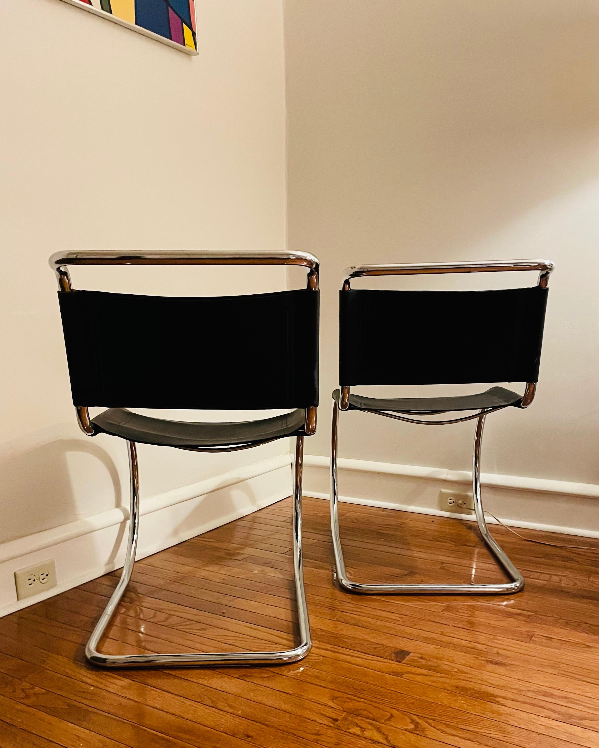 1980s Pair of Ludwig Mies Van Der Rohe MR10 Leather Dining Side Chairs  In Good Condition For Sale In West Reading, PA