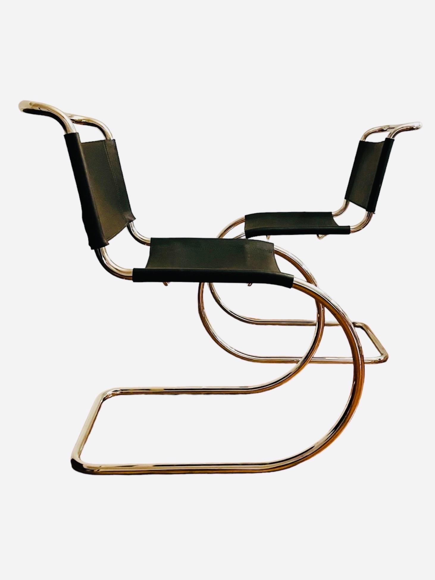 Paire de chaises de salle à manger en cuir MR10 Ludwig Mies Van Der Rohe des années 1980  en vente 1
