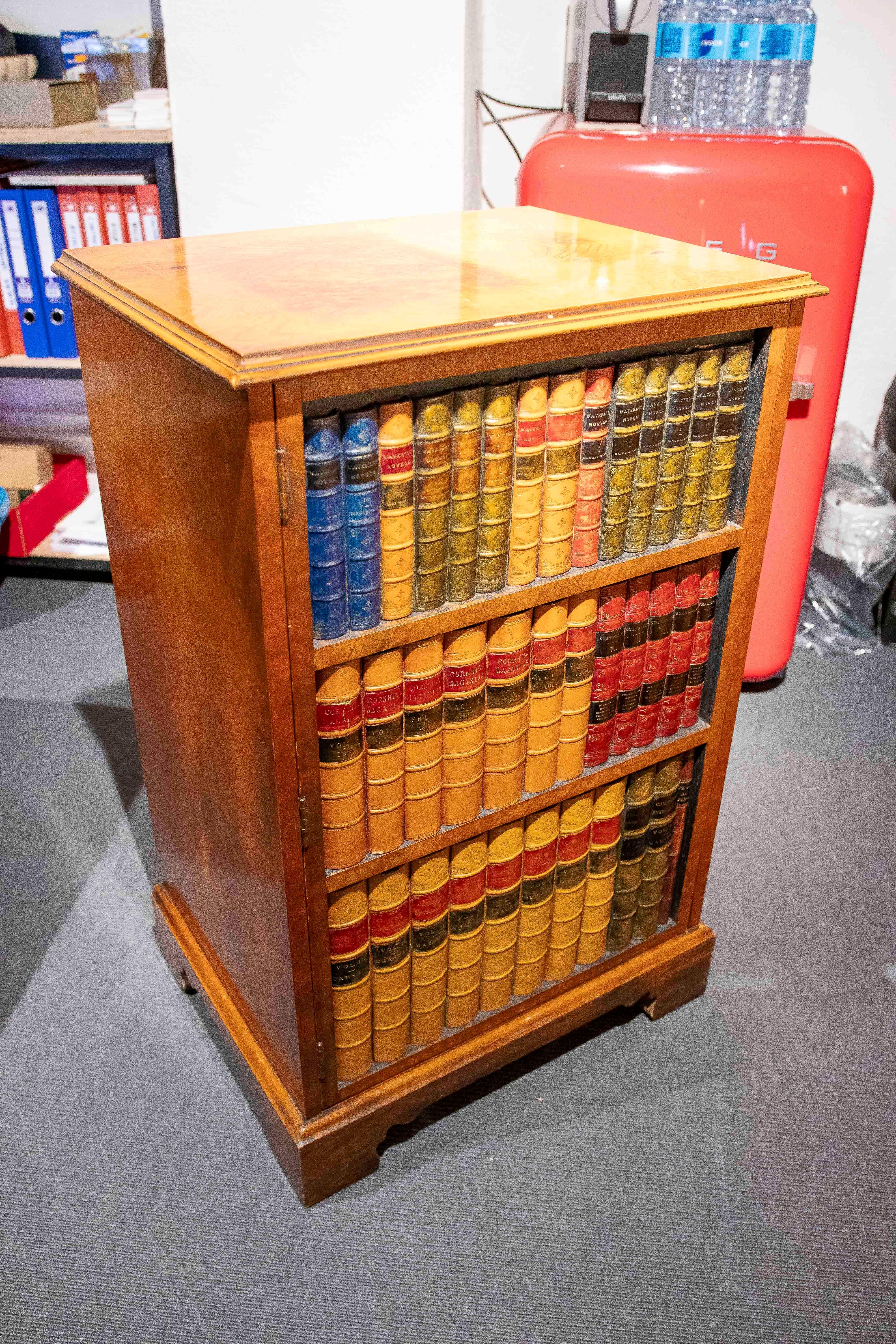 Coppia di mobili Secretaire degli anni '80 con mensole e libreria di design in vendita 8