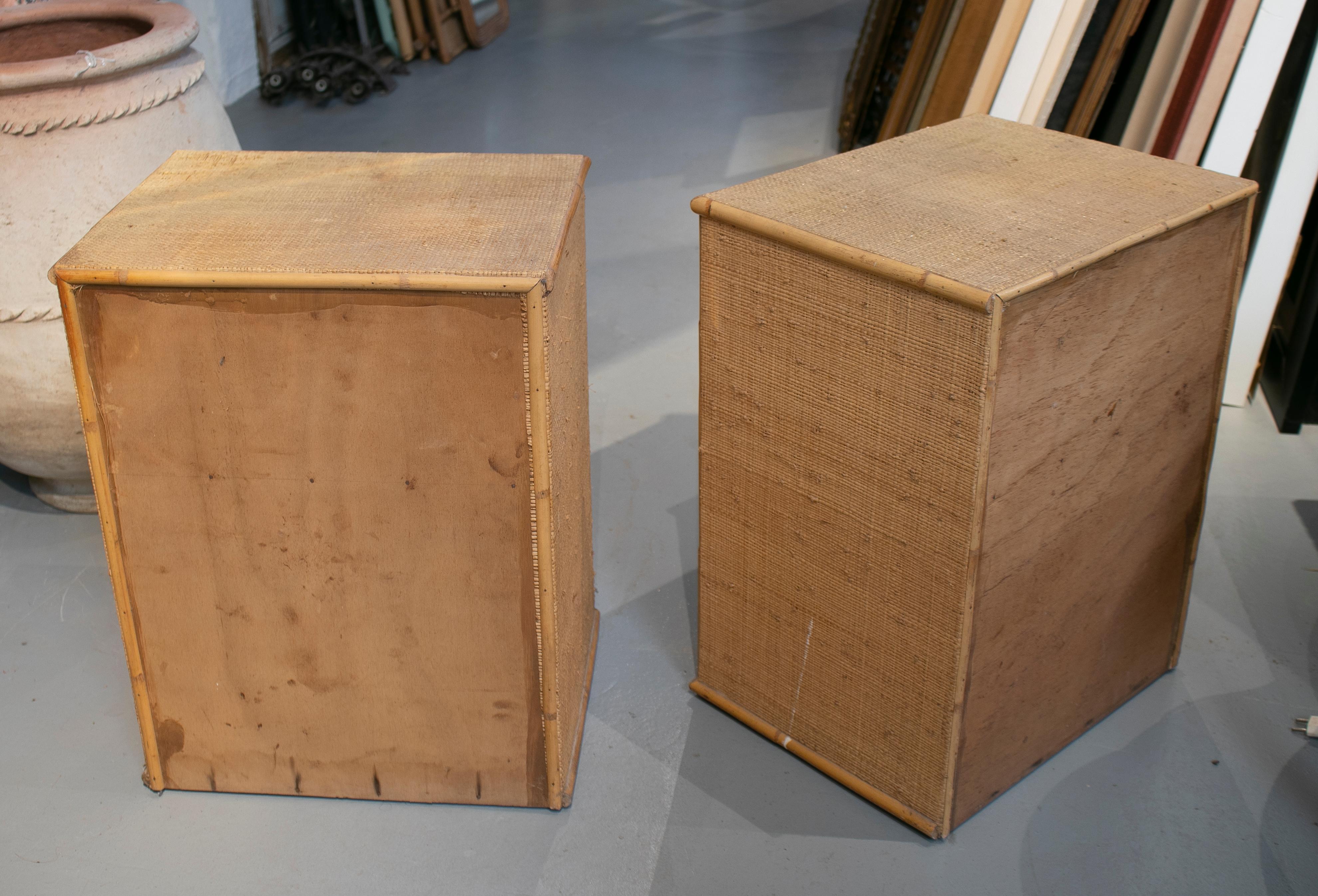 1980s Pair of Spanish Bamboo and Wicker Bedside Tables In Good Condition In Marbella, ES