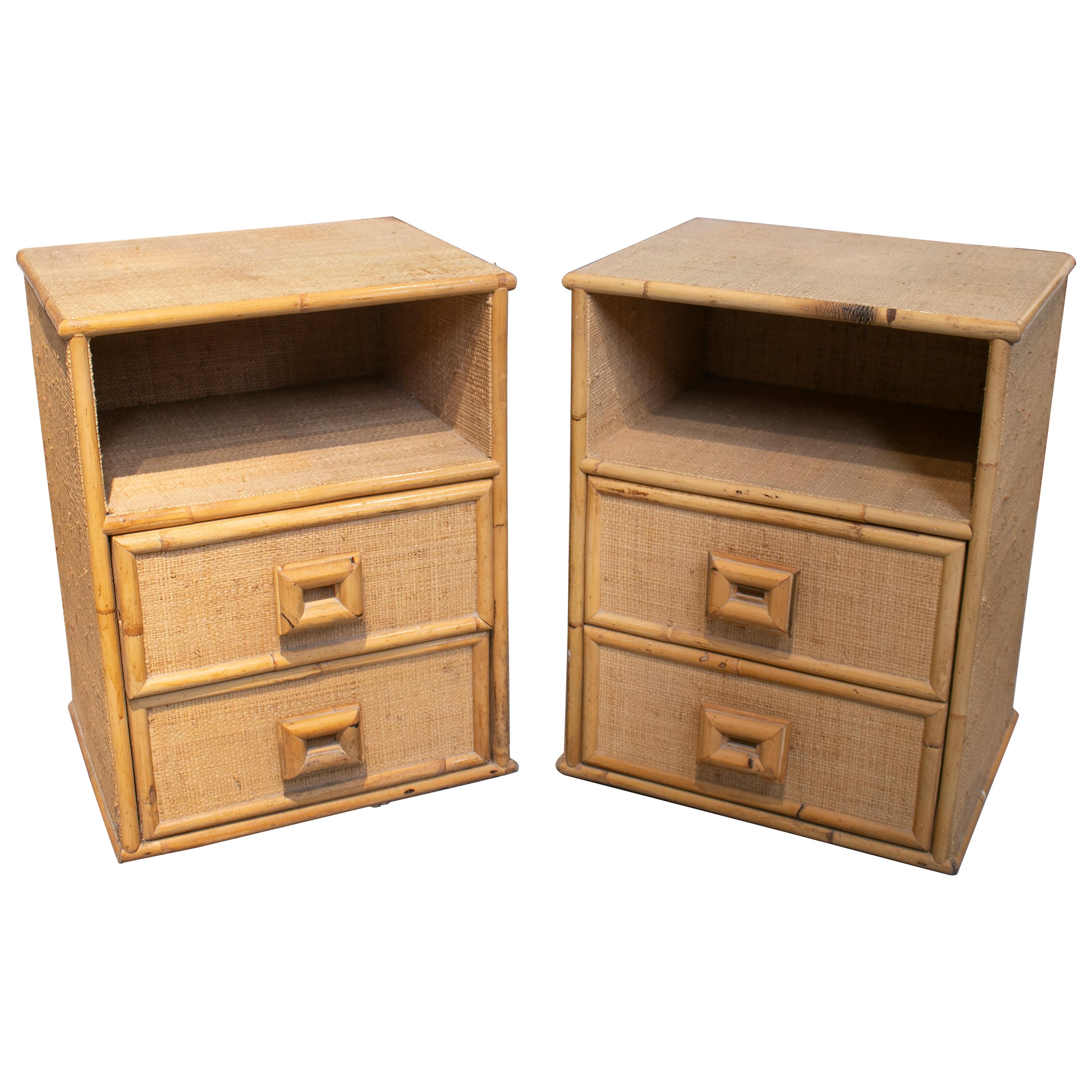 1980s Spanish Pair of Bamboo and Wicker White Bedside Tables For Sale