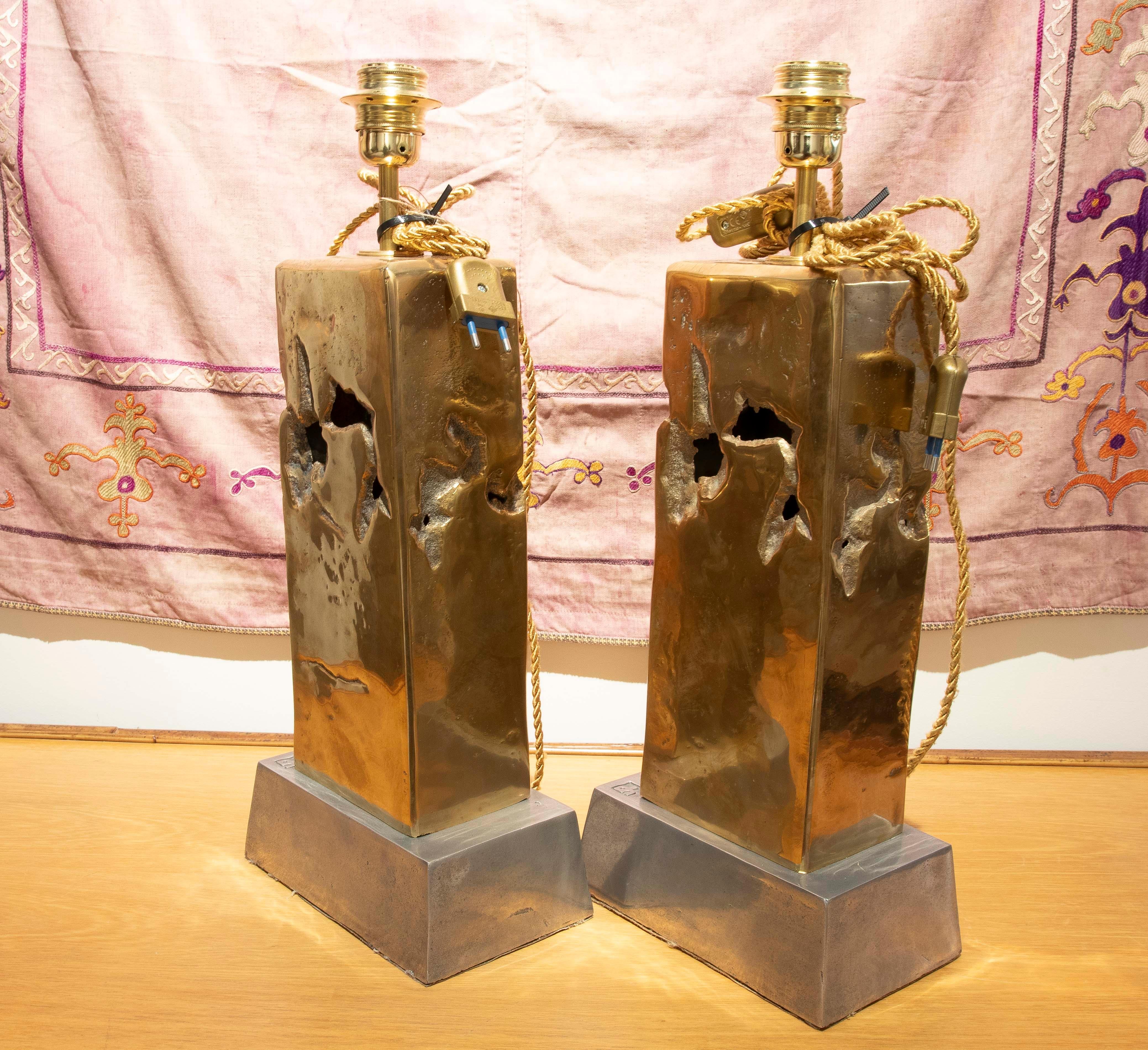 Paire de lampes espagnoles en bronze par l'artiste David Marshall, années 1980 