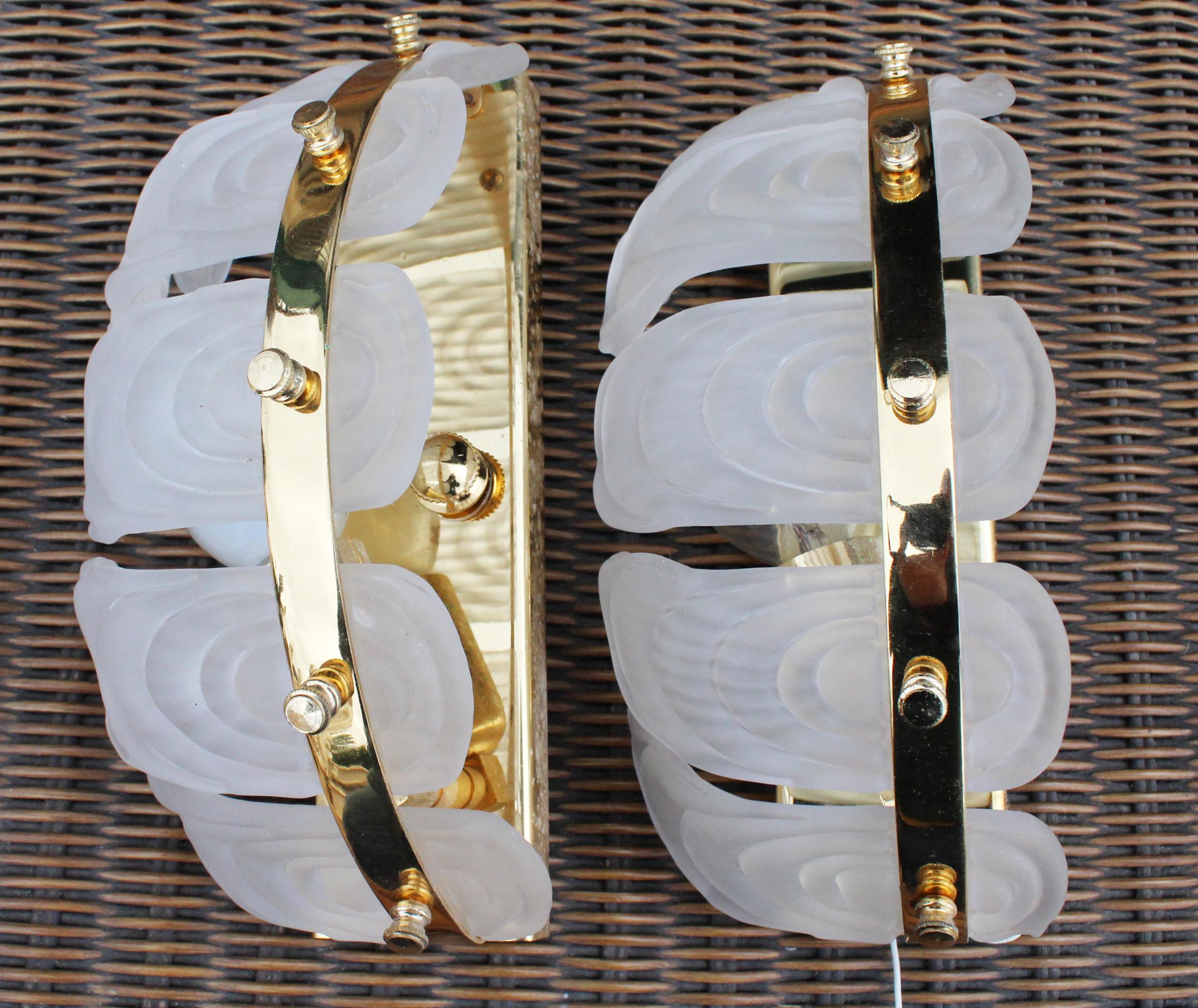 1980s, Pair of Spanish Glass and Metal Wall Lamps 2