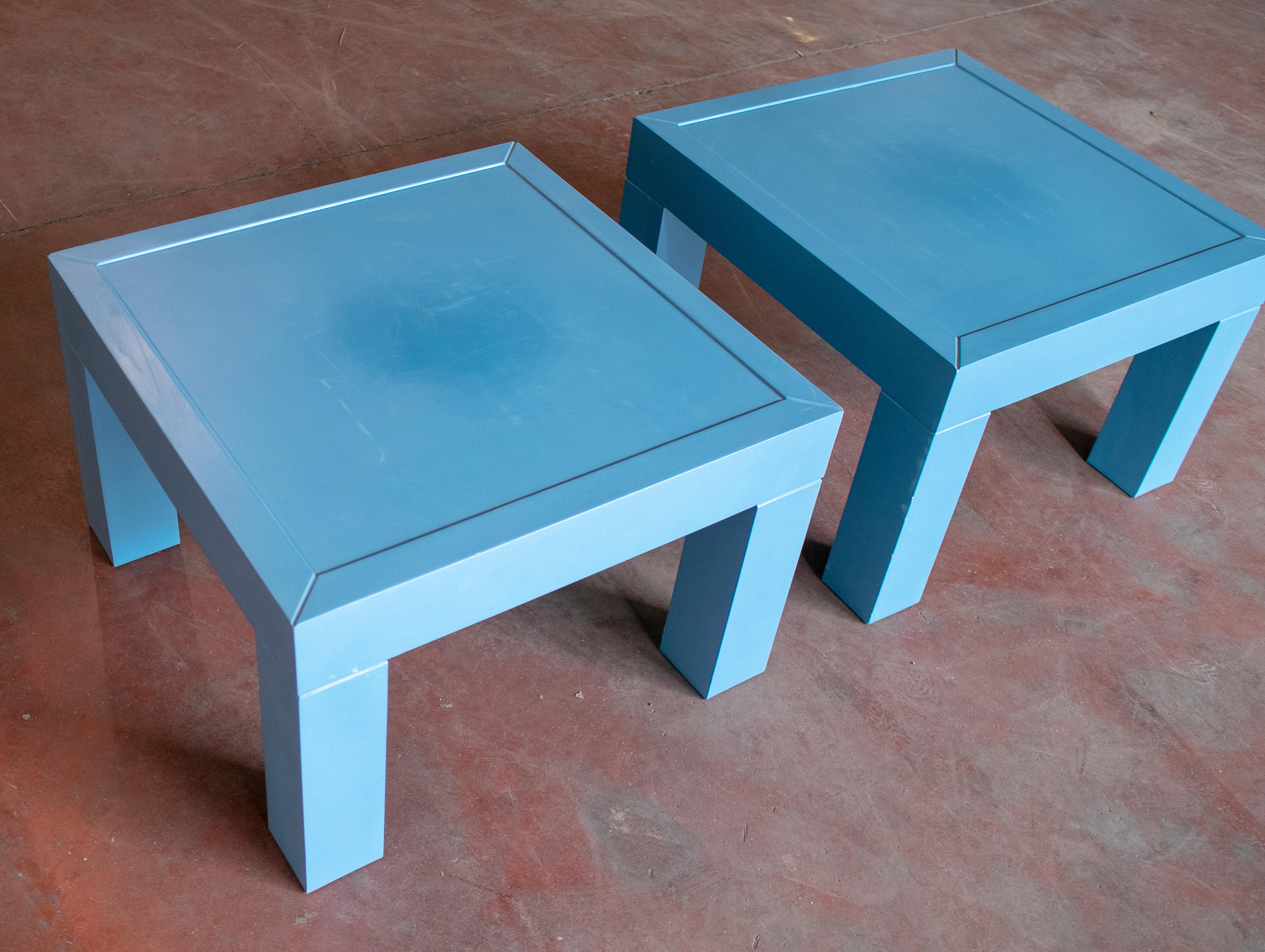 1980s Pair of Spanish Lacquered Wooden Side Tables For Sale 4