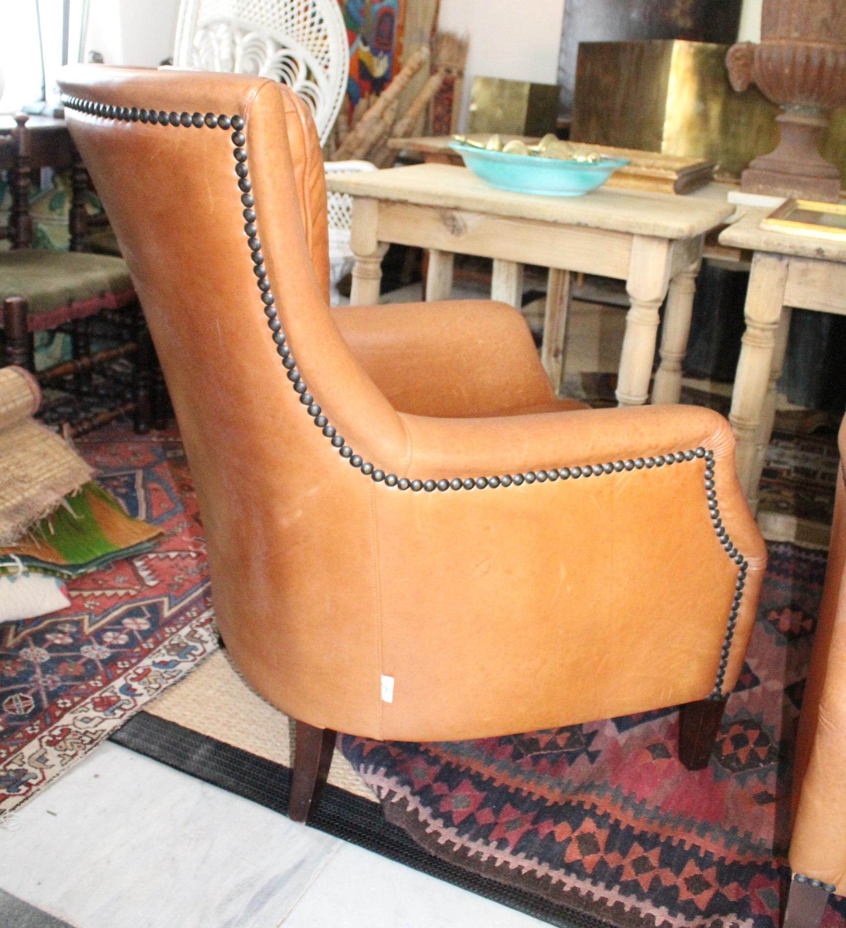 1980s Pair of Spanish Leather Armchairs For Sale 1