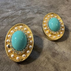 1980s Pair of Stunning Pierre Cardin Costume Jewelry Clip-on-Earrings