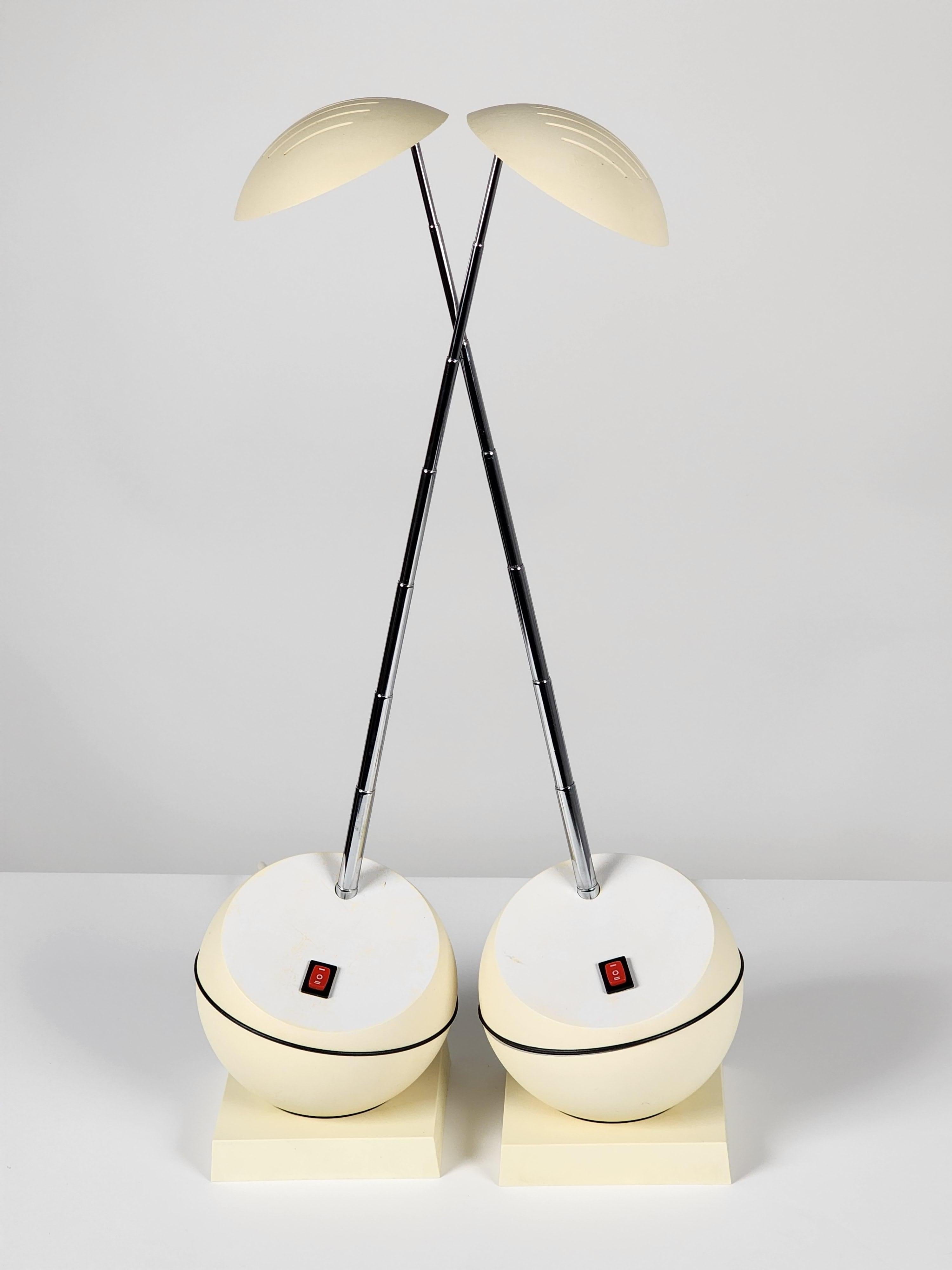 Modern 1980s Pair of Telescopic Halogen Table Lamp, Italy For Sale