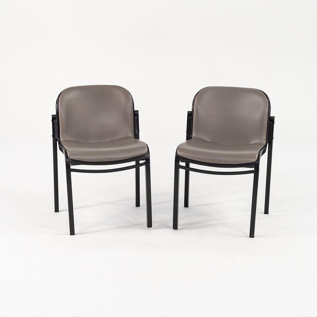 Paire de chaises d'appoint en cuir gris Thonet des années 1980 en vente 5