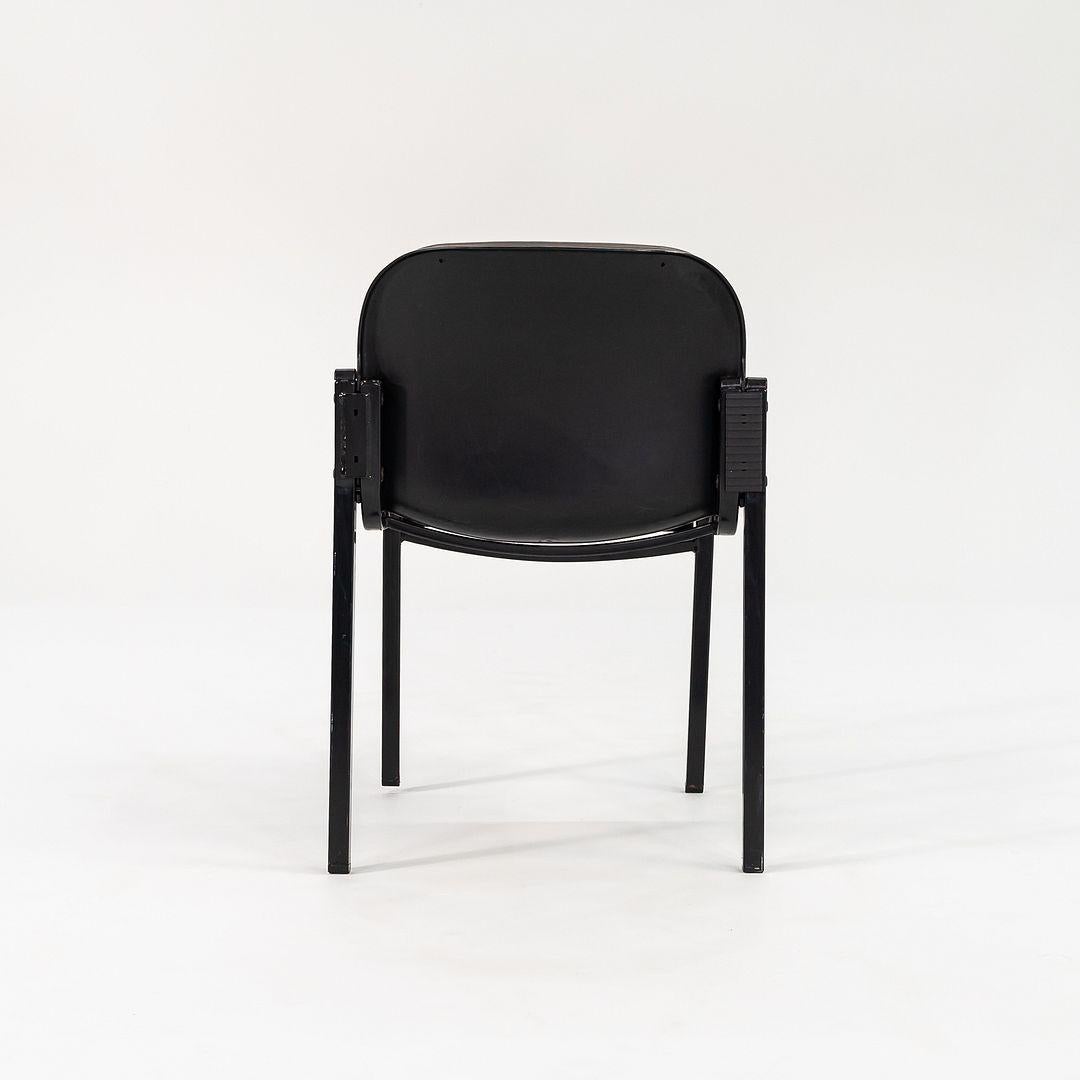 Paire de chaises d'appoint en cuir gris Thonet des années 1980 en vente 1