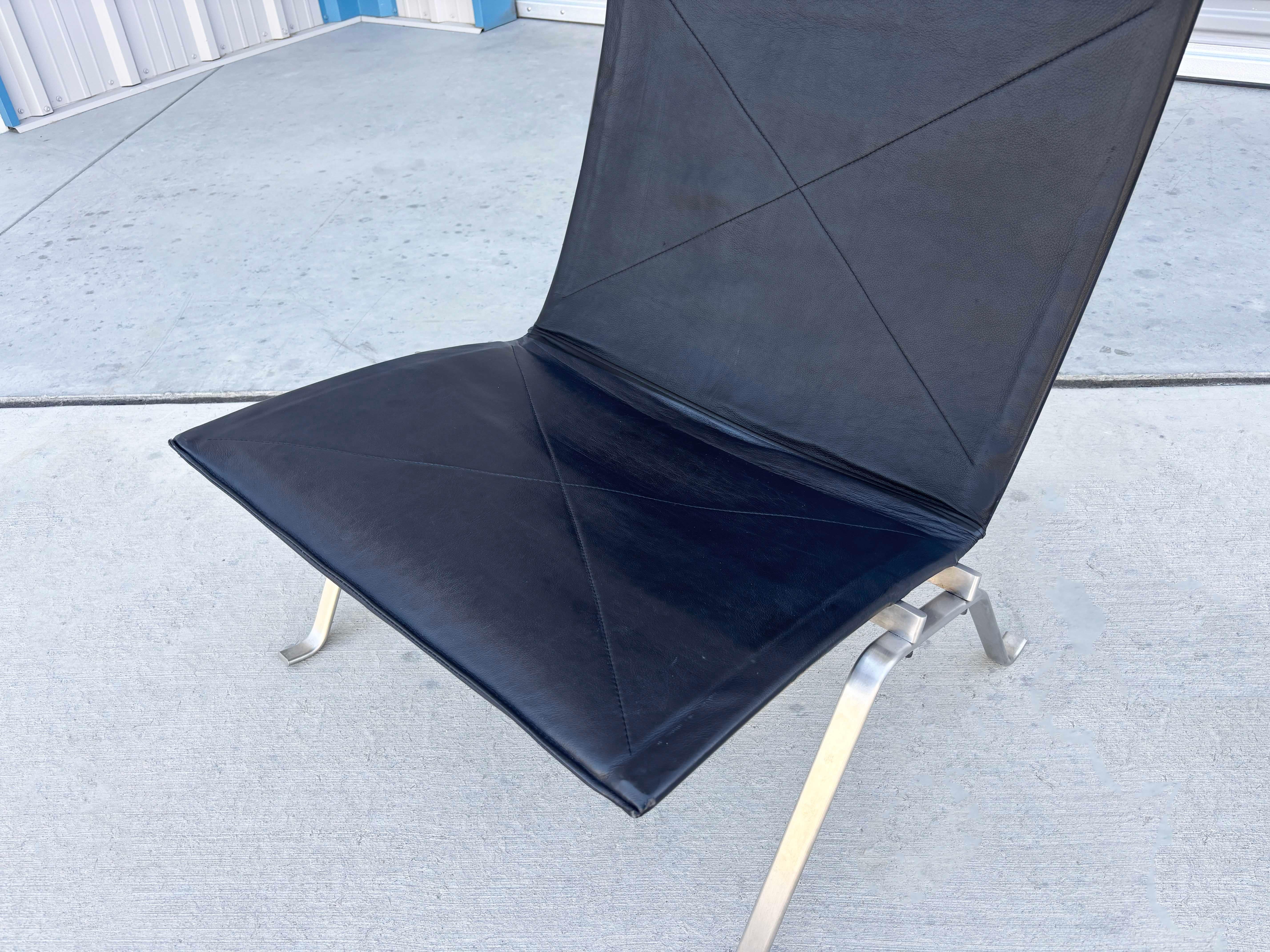 Paire de chaises longues en cuir Pk22 des années 1980, d'après Poul Kjaerholm en vente 3