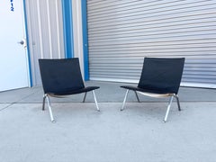 1980s Pair of Vintage Pk22 Leather Lounge Chairs Styled After Poul Kjaerholm