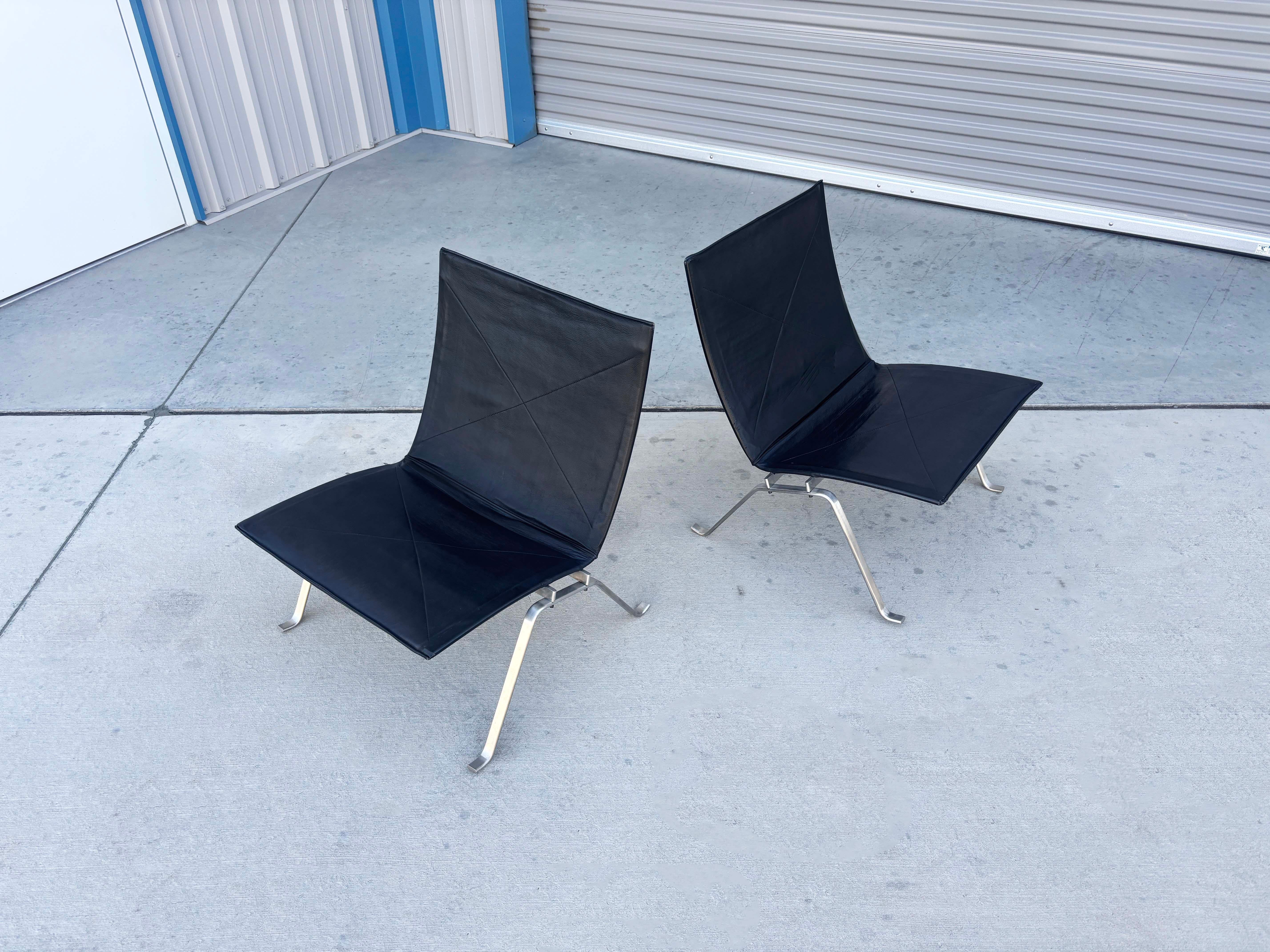 Paire de chaises longues en cuir Pk22 des années 1980, d'après Poul Kjaerholm en vente 1