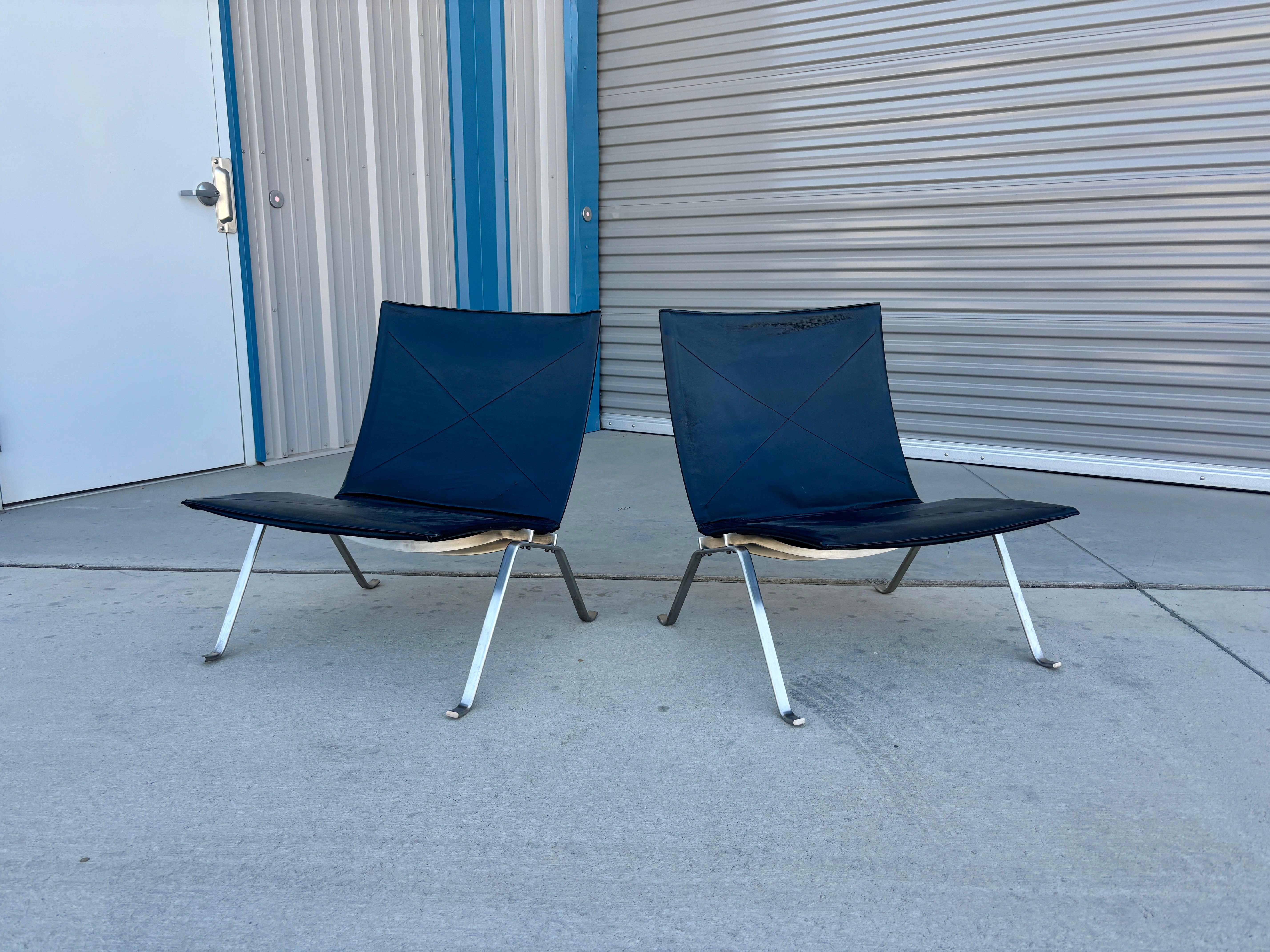 Mid-Century moderno Coppia di sedie da salotto Pk22 vintage degli anni '80 in stile Poul Kjaerholm in vendita