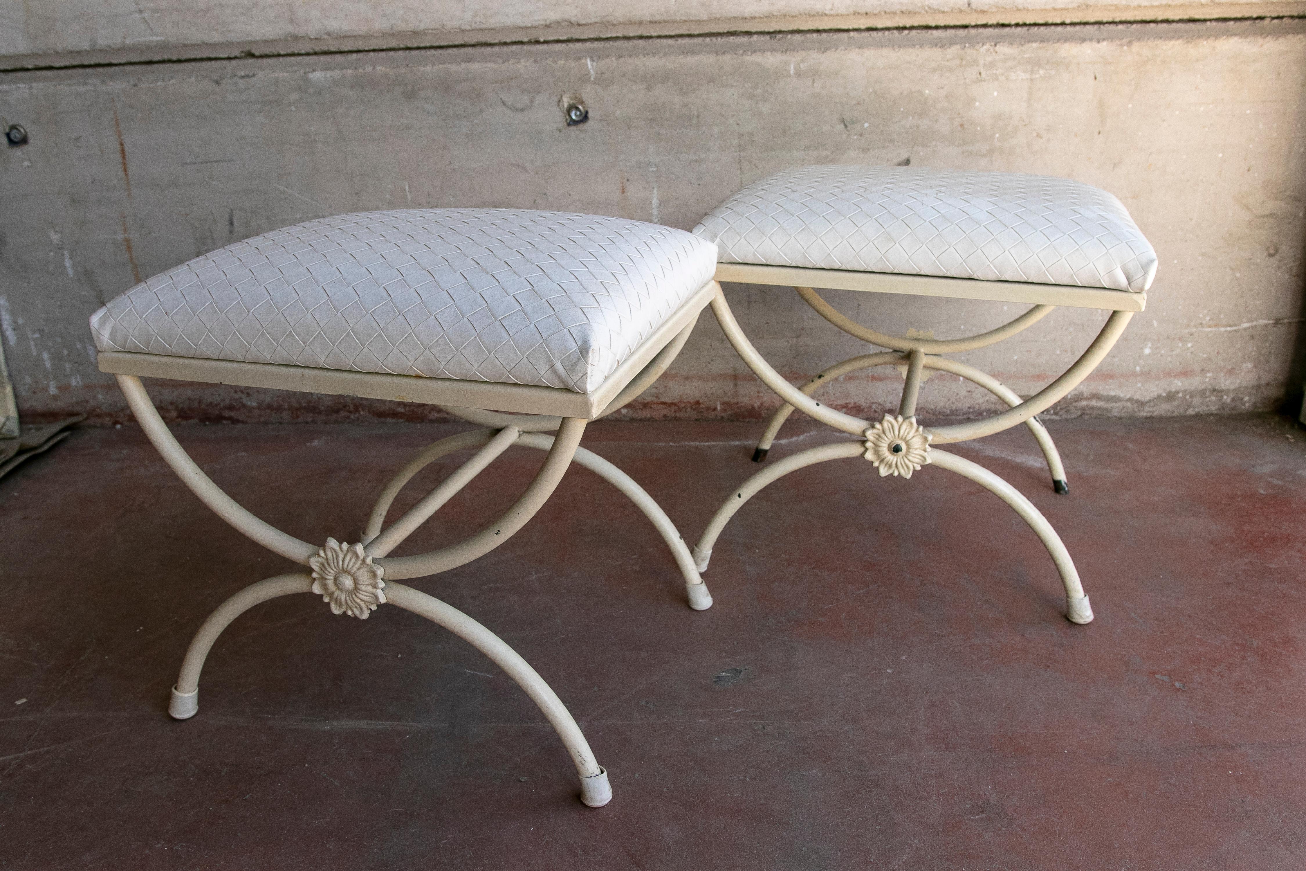 Spanish 1980s Pair of White Painted Iron Armchairs For Sale