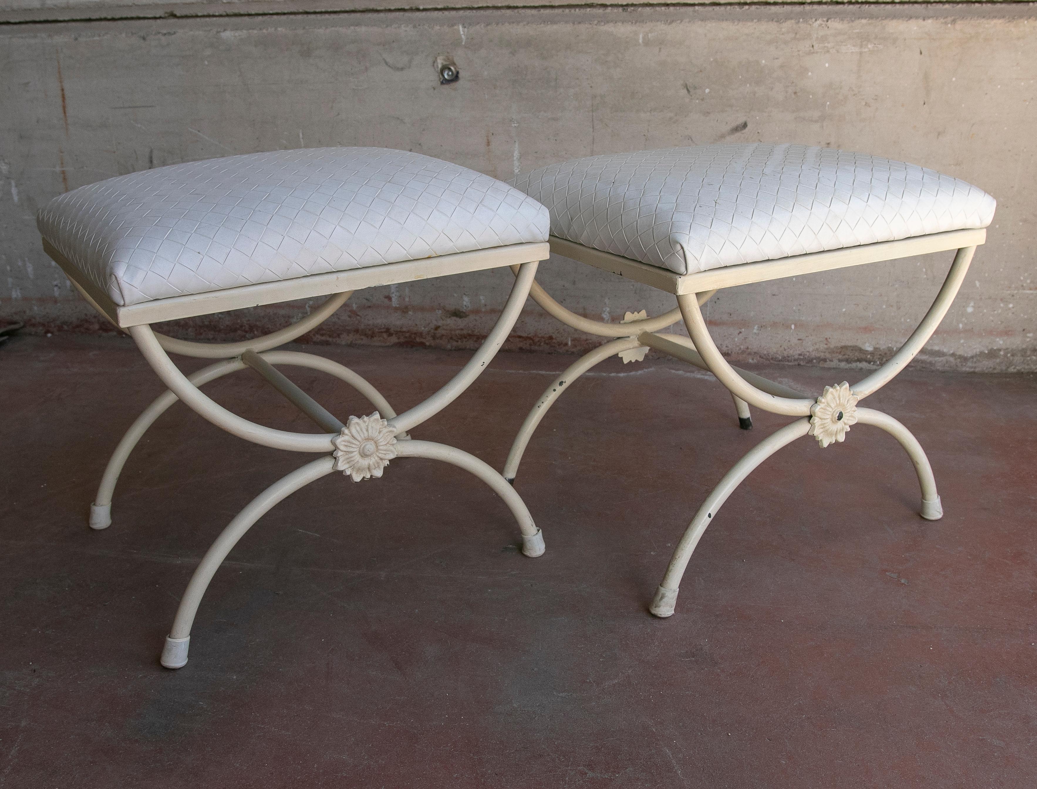 20th Century 1980s Pair of White Painted Iron Armchairs For Sale