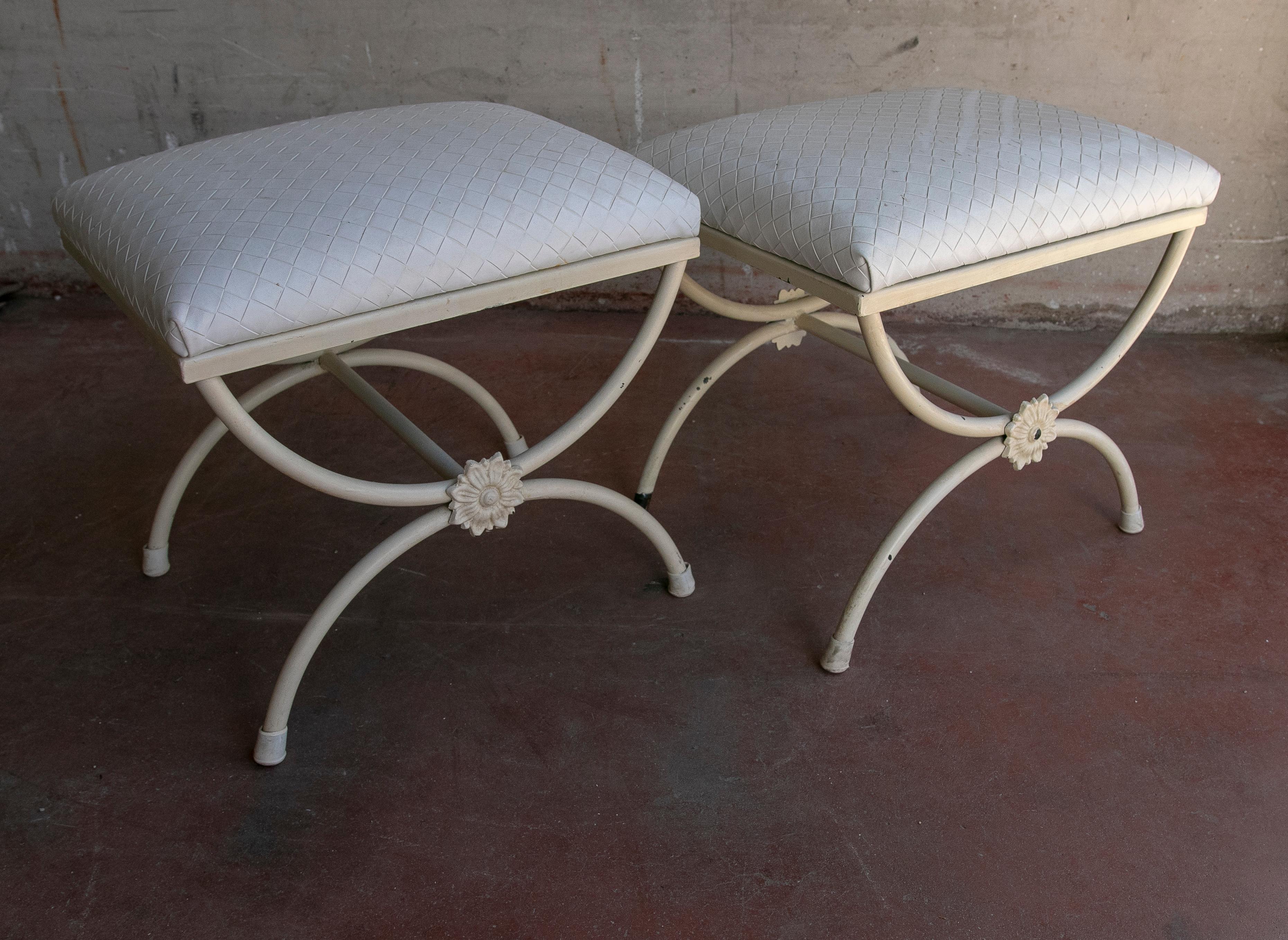 1980s Pair of White Painted Iron Armchairs For Sale 1