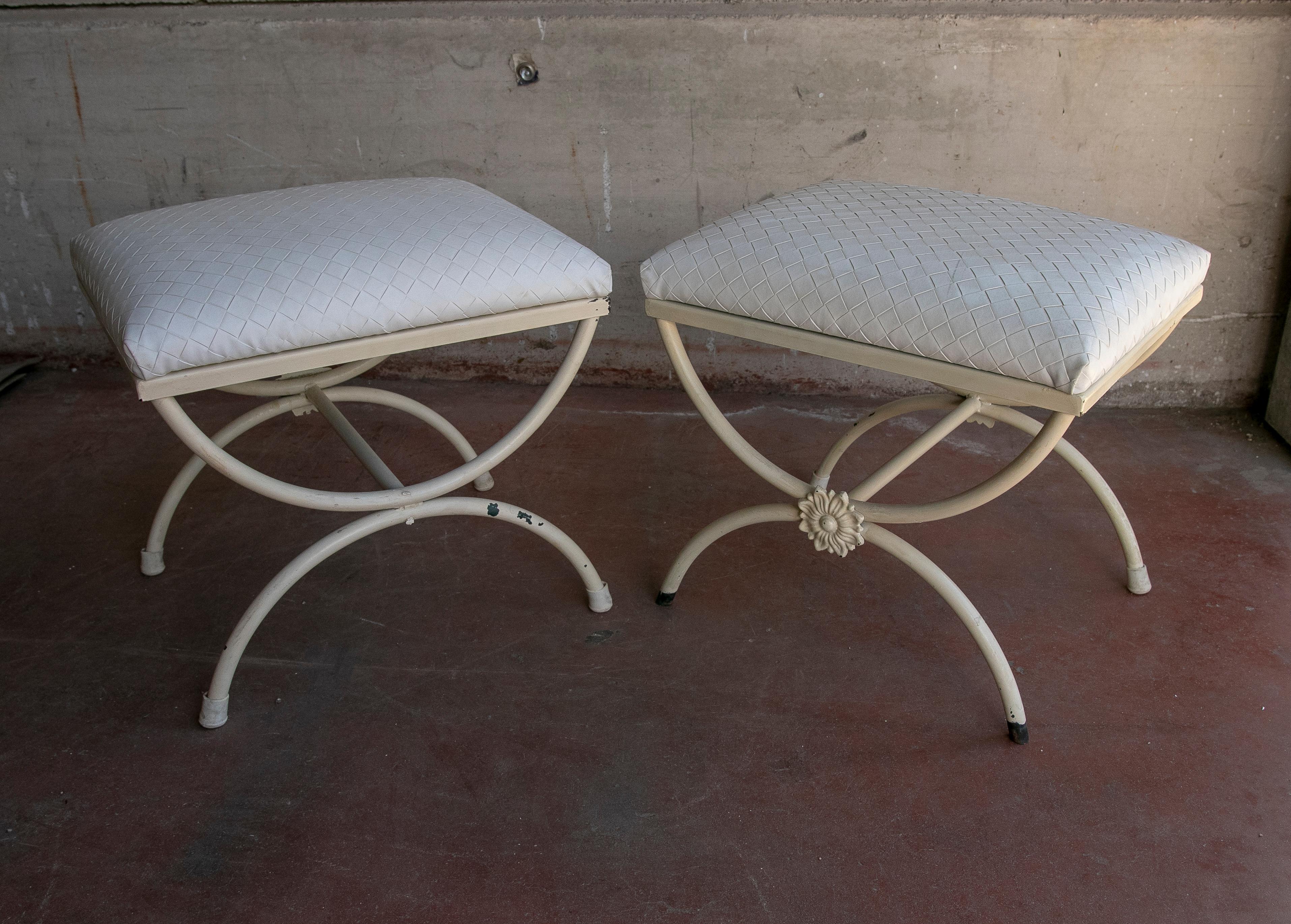 1980s Pair of White Painted Iron Armchairs For Sale 3