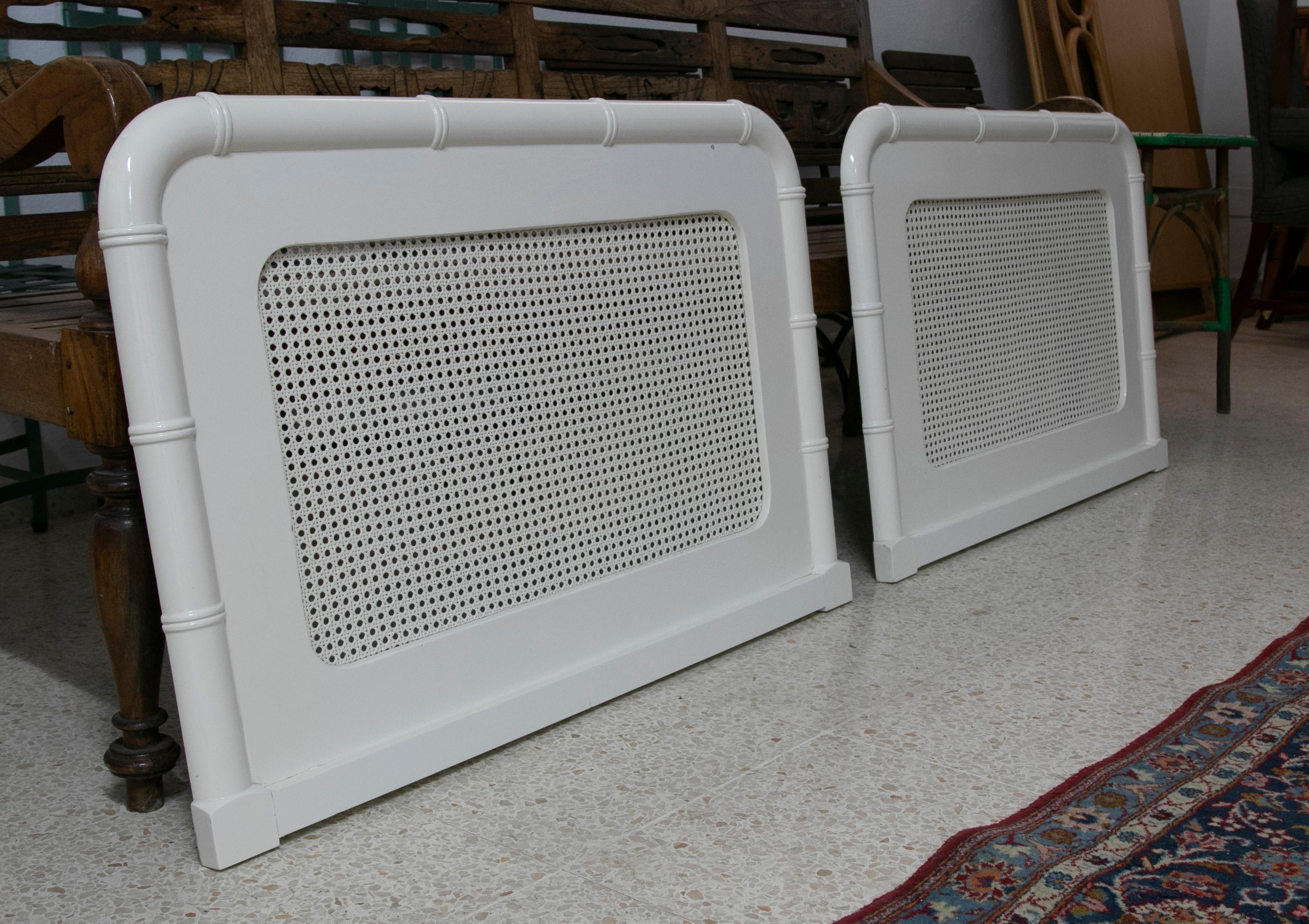 Spanish 1980s Pair of Wooden and Wicker Headboards Lacquered in White For Sale