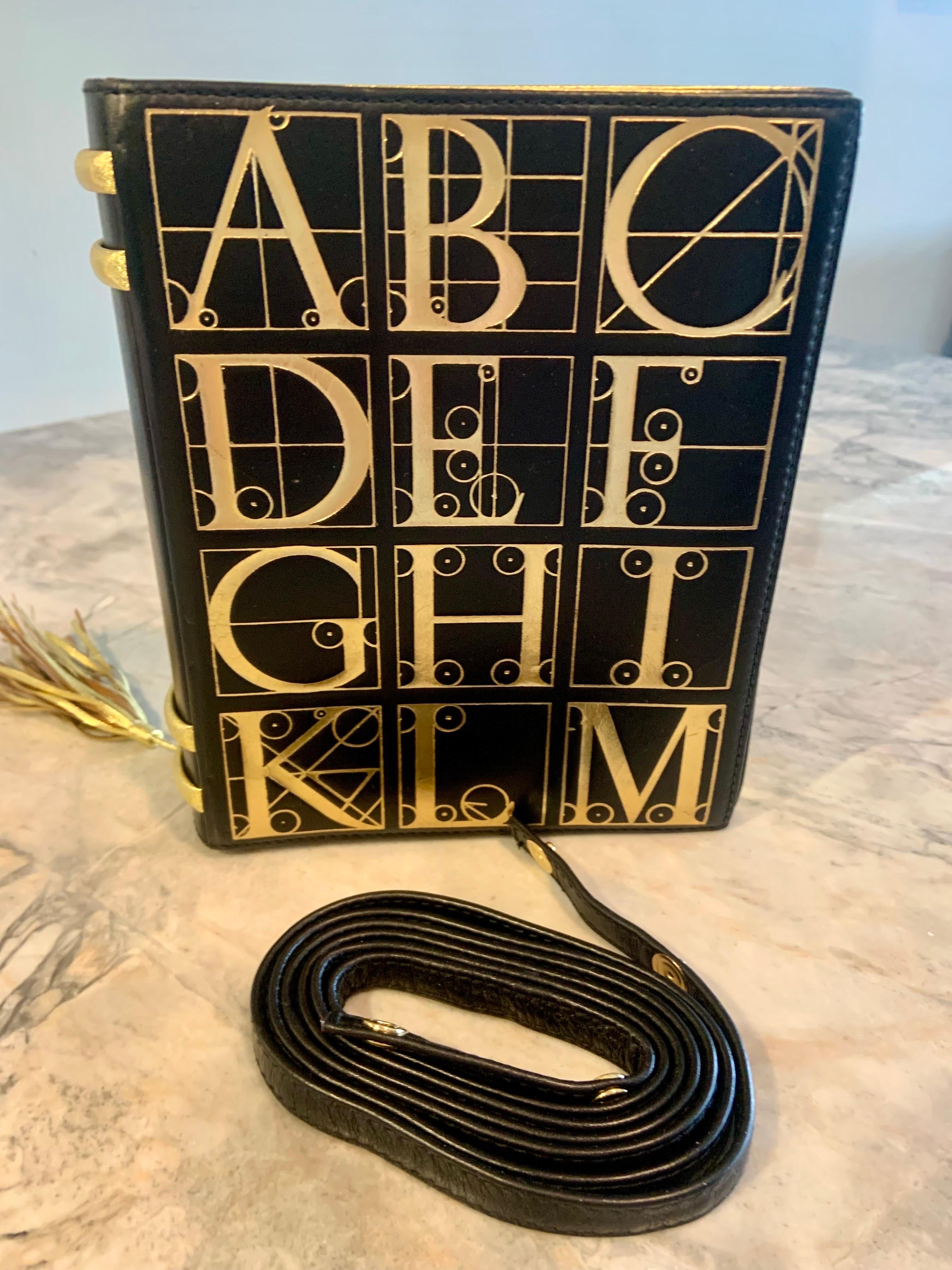 Noir 1980's Paloma Picasso Black and Gold Book Bag Clutch en vente