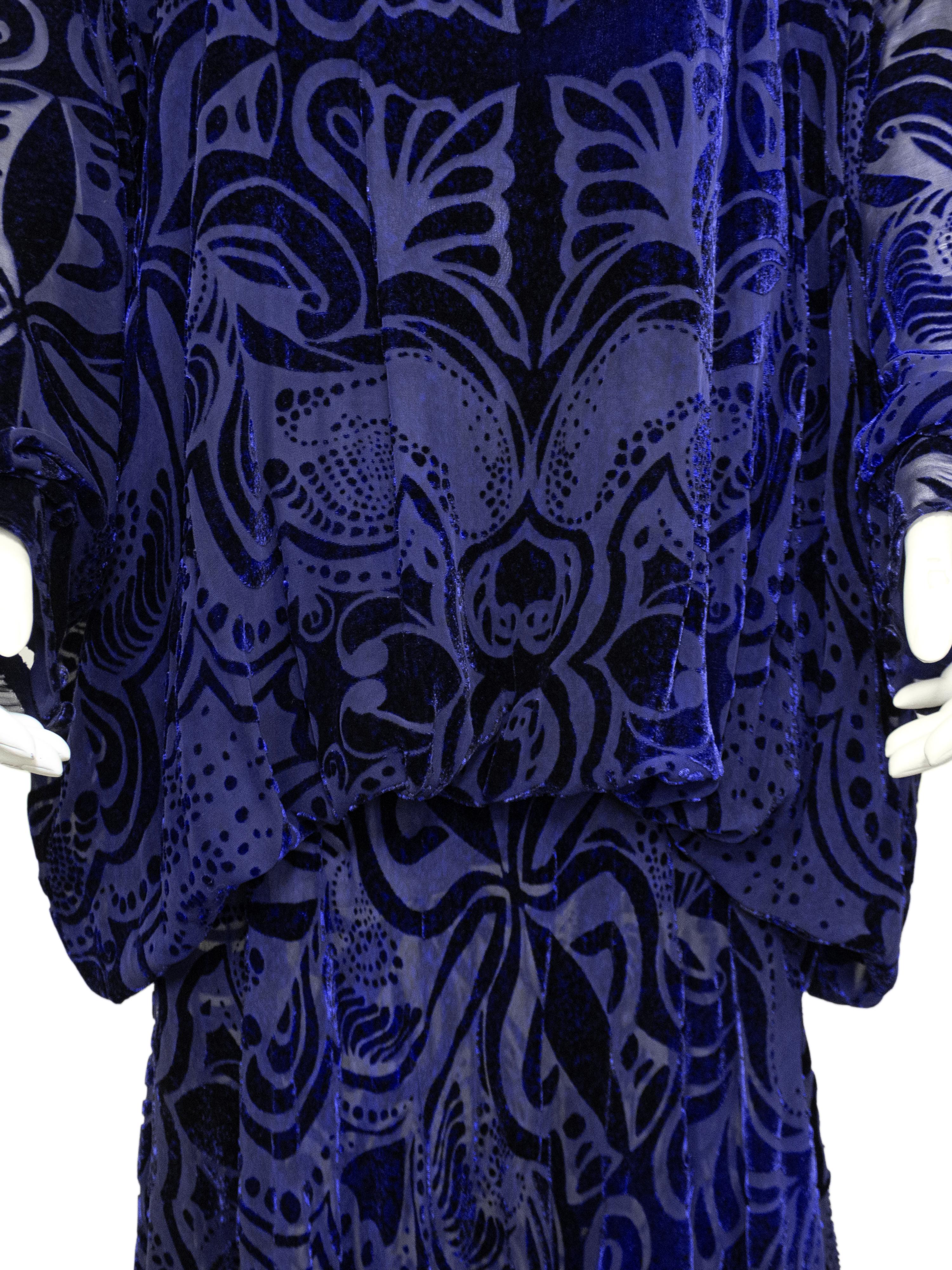 1980er Patricia und Charles Lester 'Zelda' Marineblaues Devoree Samtkleid aus Devoree im Zustand „Gut“ im Angebot in Toronto, Ontario