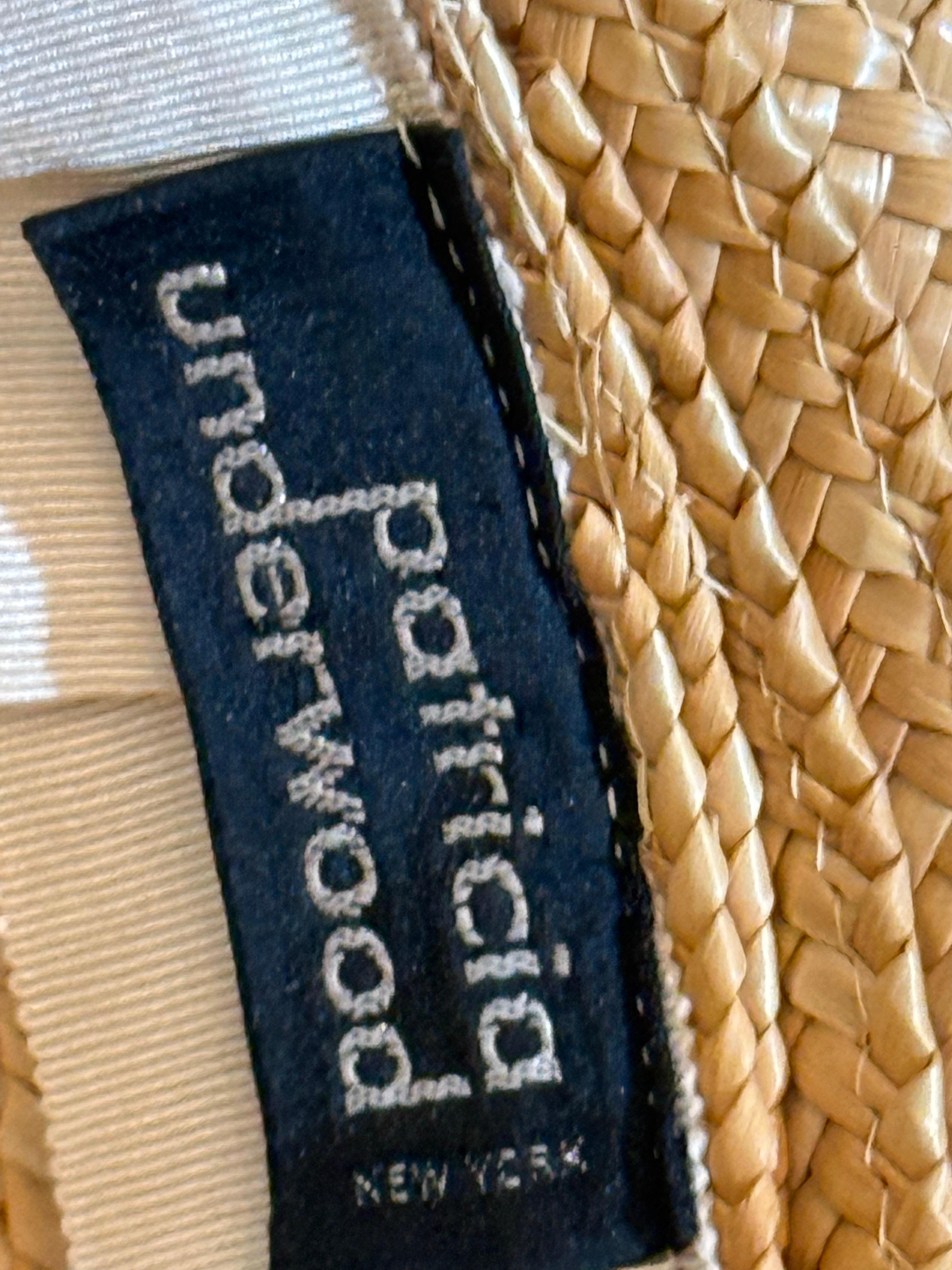 Sombrero de verano de paja astillada estilo sombrerero Patricia Underwood, años 80 en venta 6