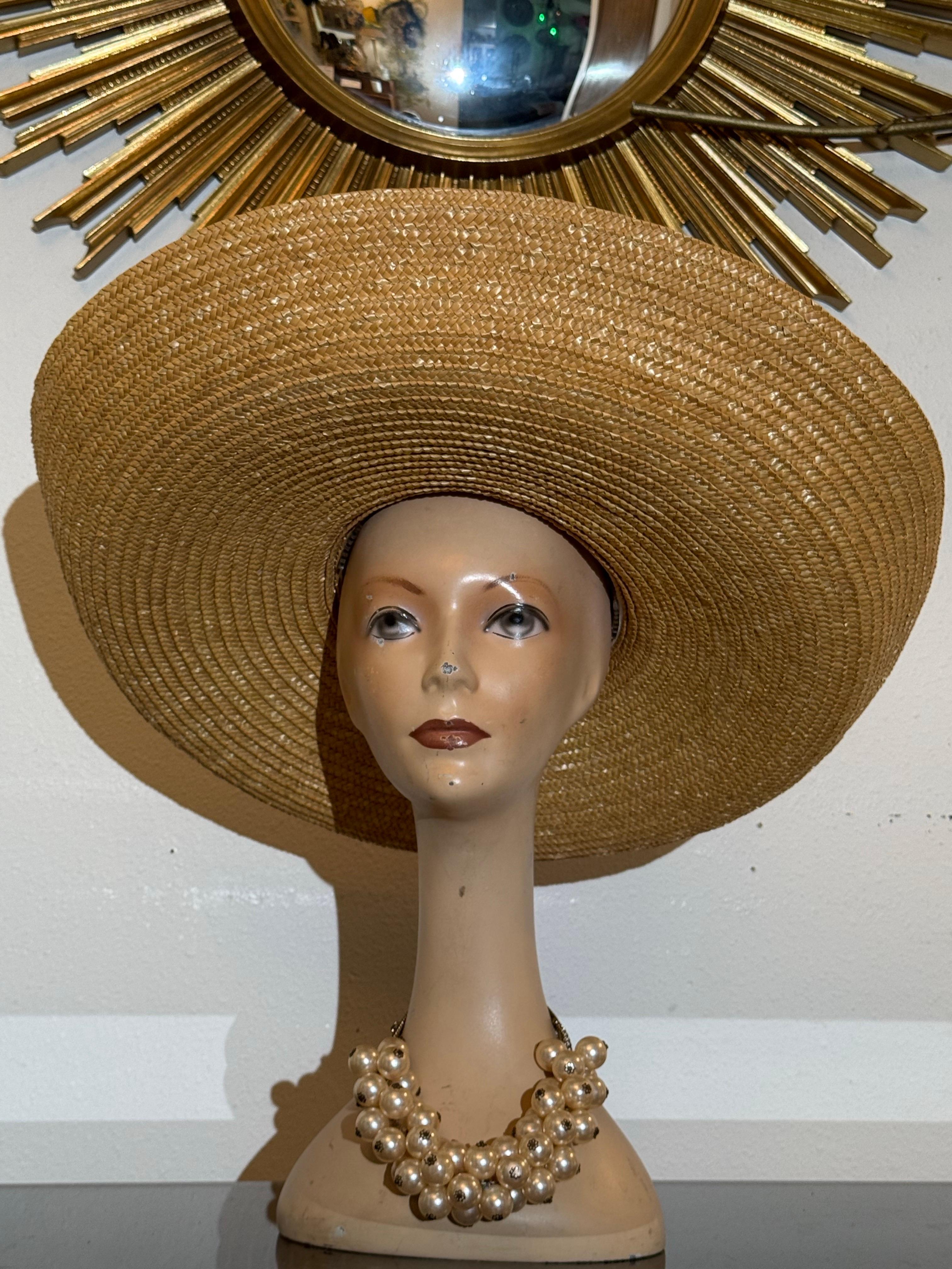 De las mujeres Sombrero de verano de paja astillada estilo sombrerero Patricia Underwood, años 80 en venta