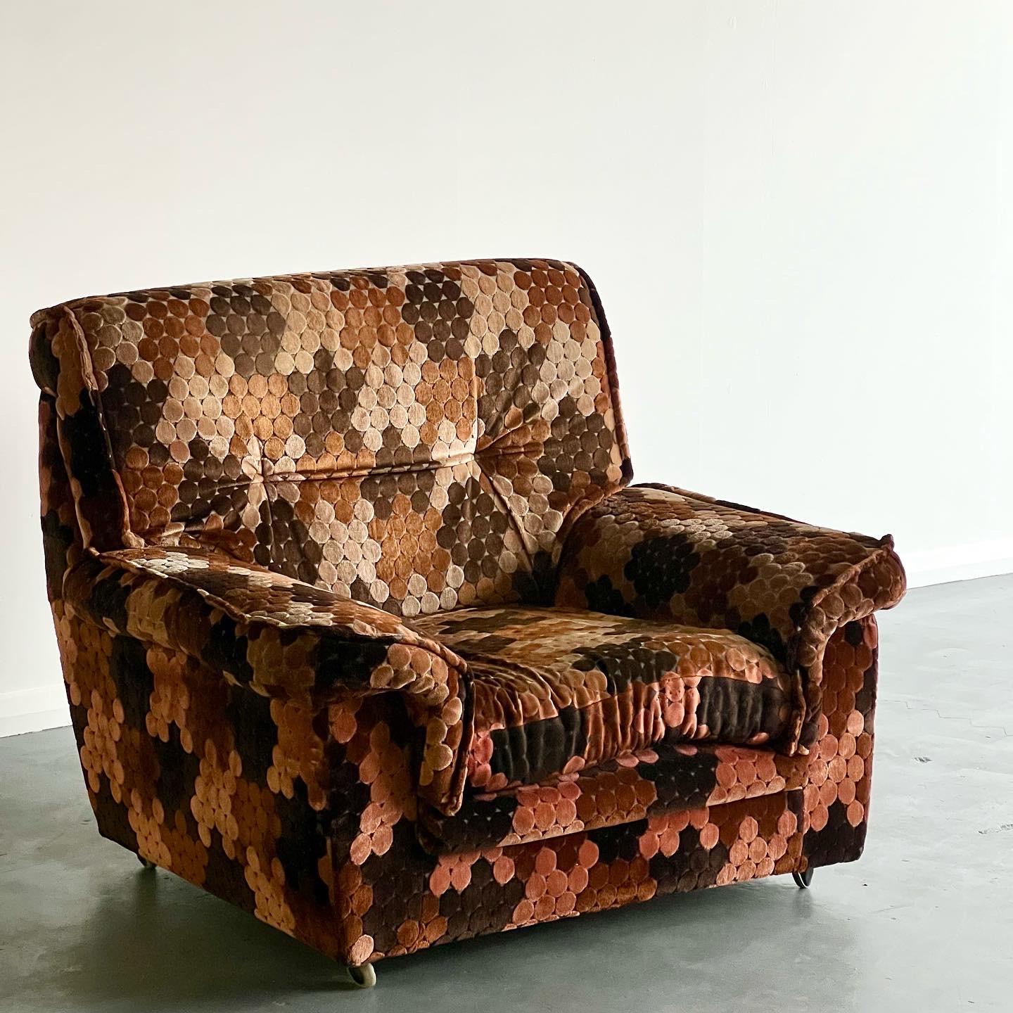1980's Patterned Brown Velvet Armchair For Sale 1