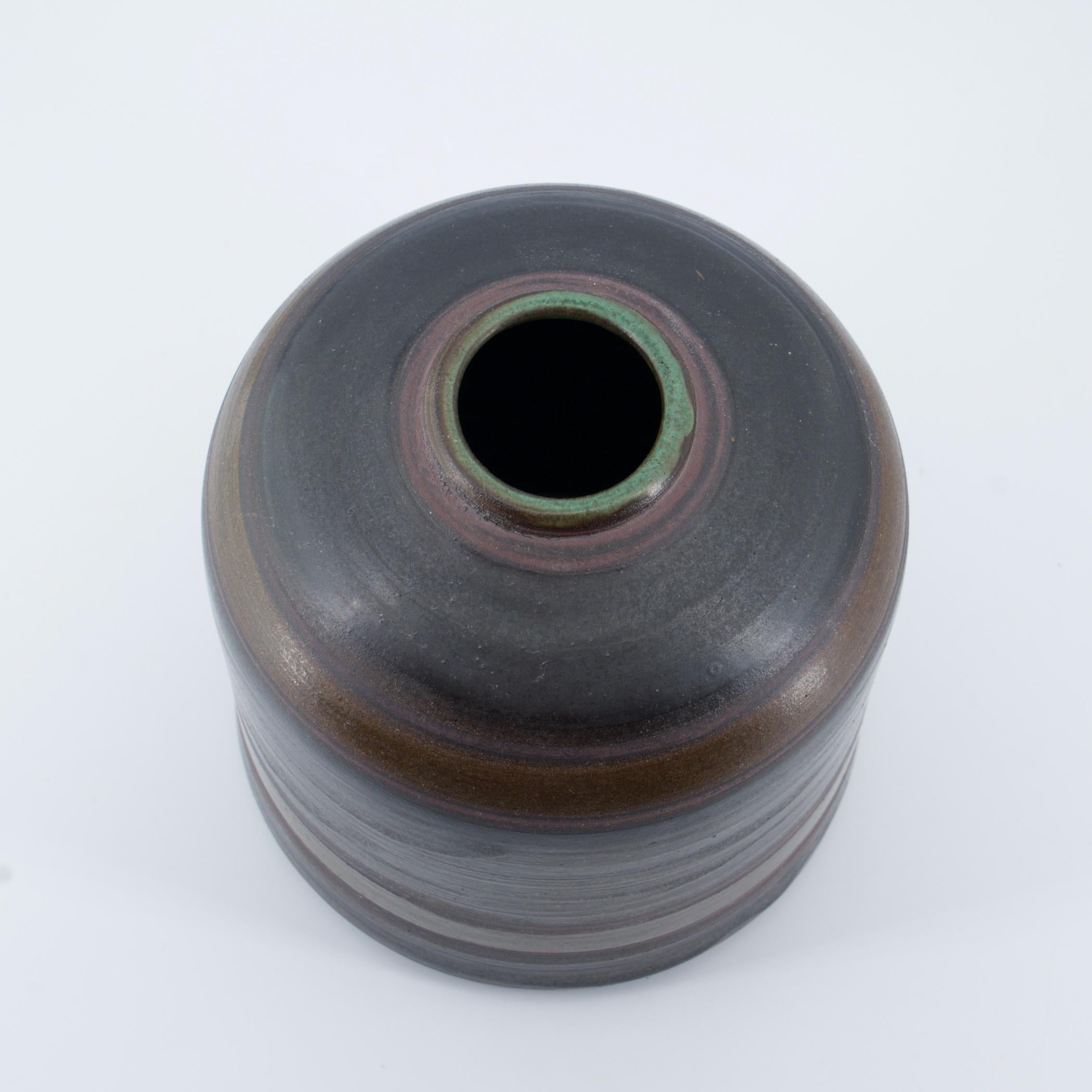 Glazed 1980s Paul Bellardo Beehive Vase Mid-Century Studio Pottery Dark Blues Stripes For Sale