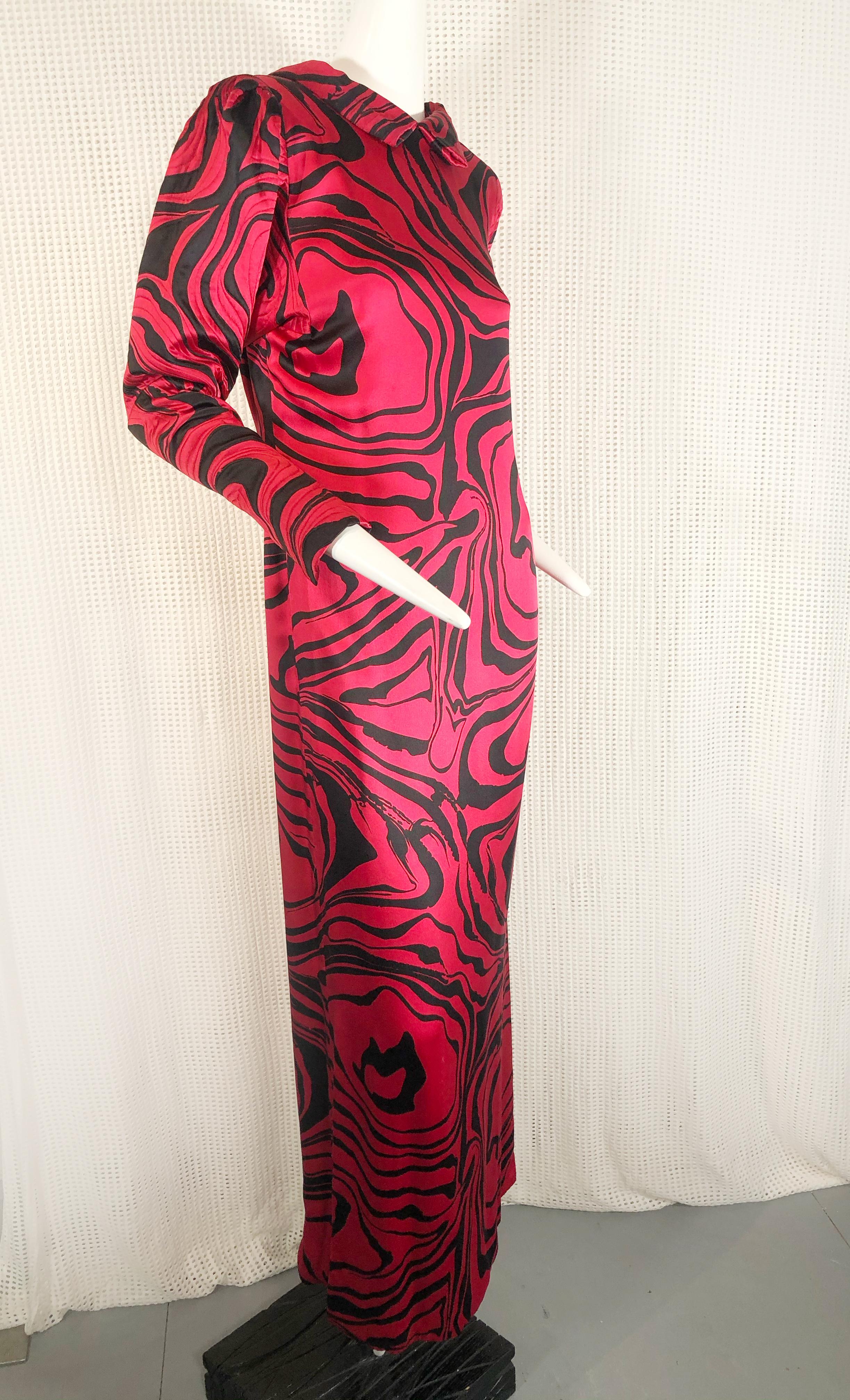 1980s Pauline Trigere Marbleized Silk Print Gown For Sale 1