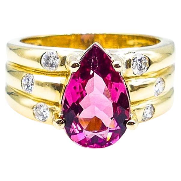 1980s Pear Shape Pink Tourmaline Diamond 18K Yellow Gold Ring For Sale