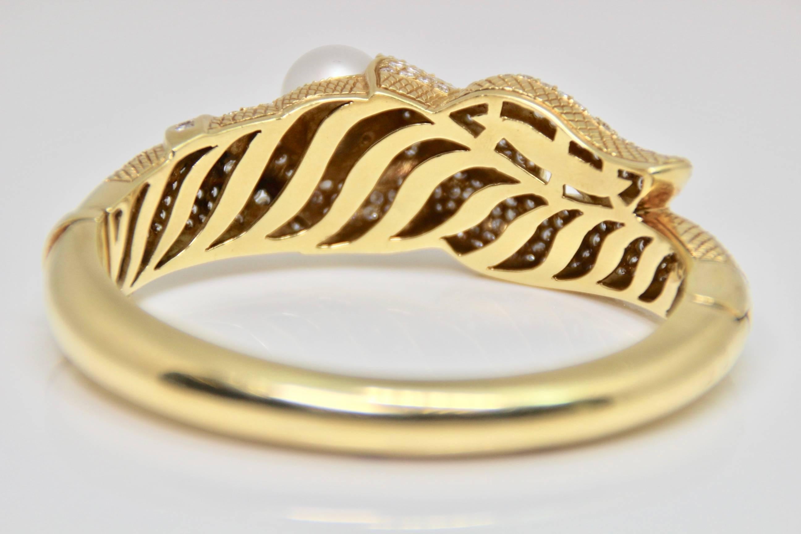 Men's 1980s Pearl and Diamond Hinged 18 Karat Yellow Gold Bangle Bracelet For Sale
