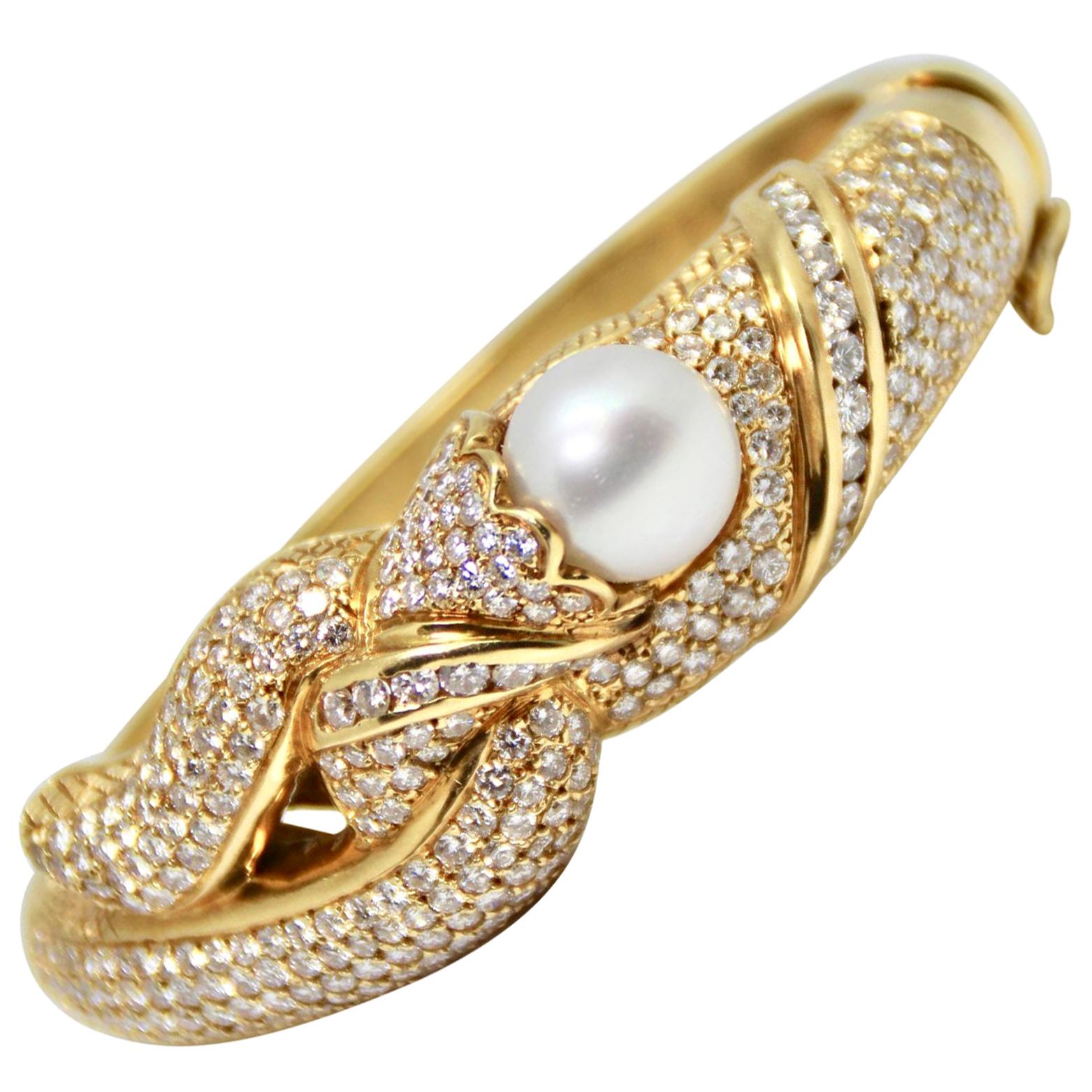 1980s Pearl and Diamond Hinged 18 Karat Yellow Gold Bangle Bracelet For Sale