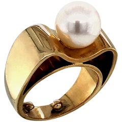 Vintage 1980s Pearl and Gold Ring by Poiray Paris