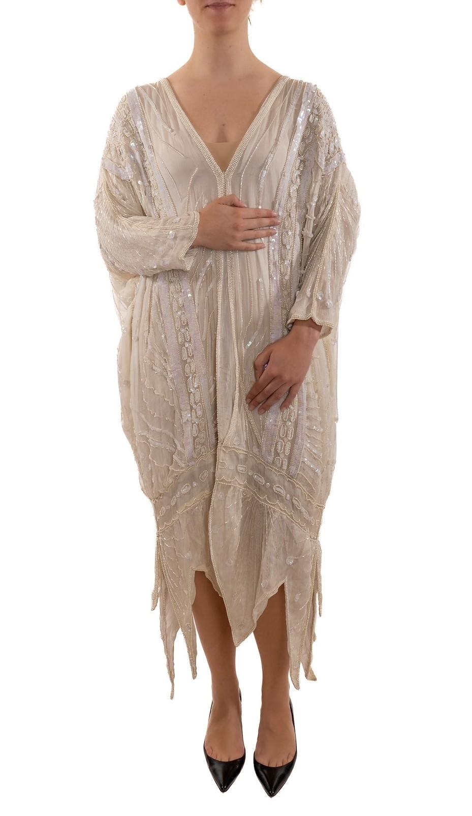 1980S Pearl White Silk Chiffon Cocoon With Sequins And Beading For Sale 3