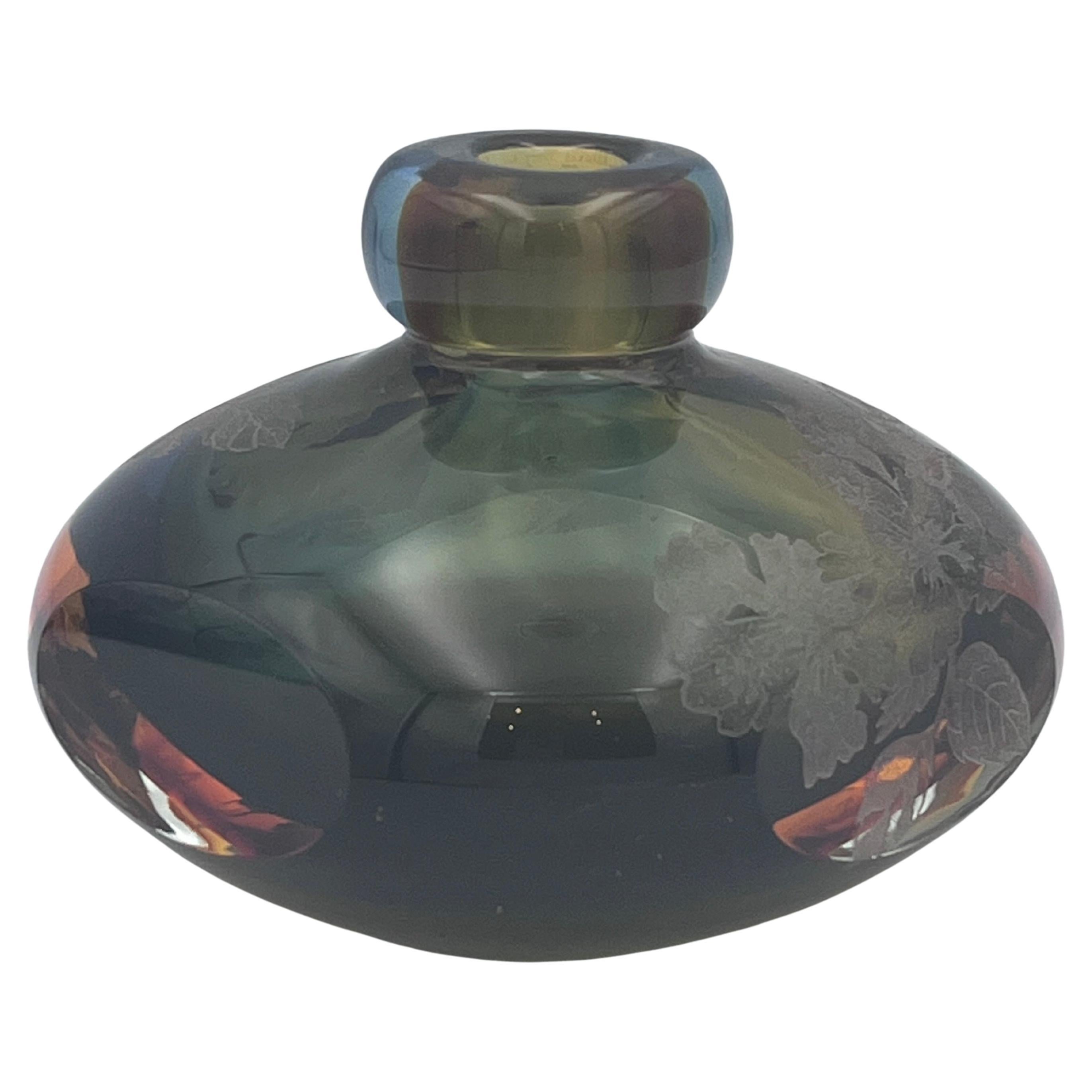 1980's Perry Coyle Blown, Cut and Etched Glass Floral Bud Vase in vendita