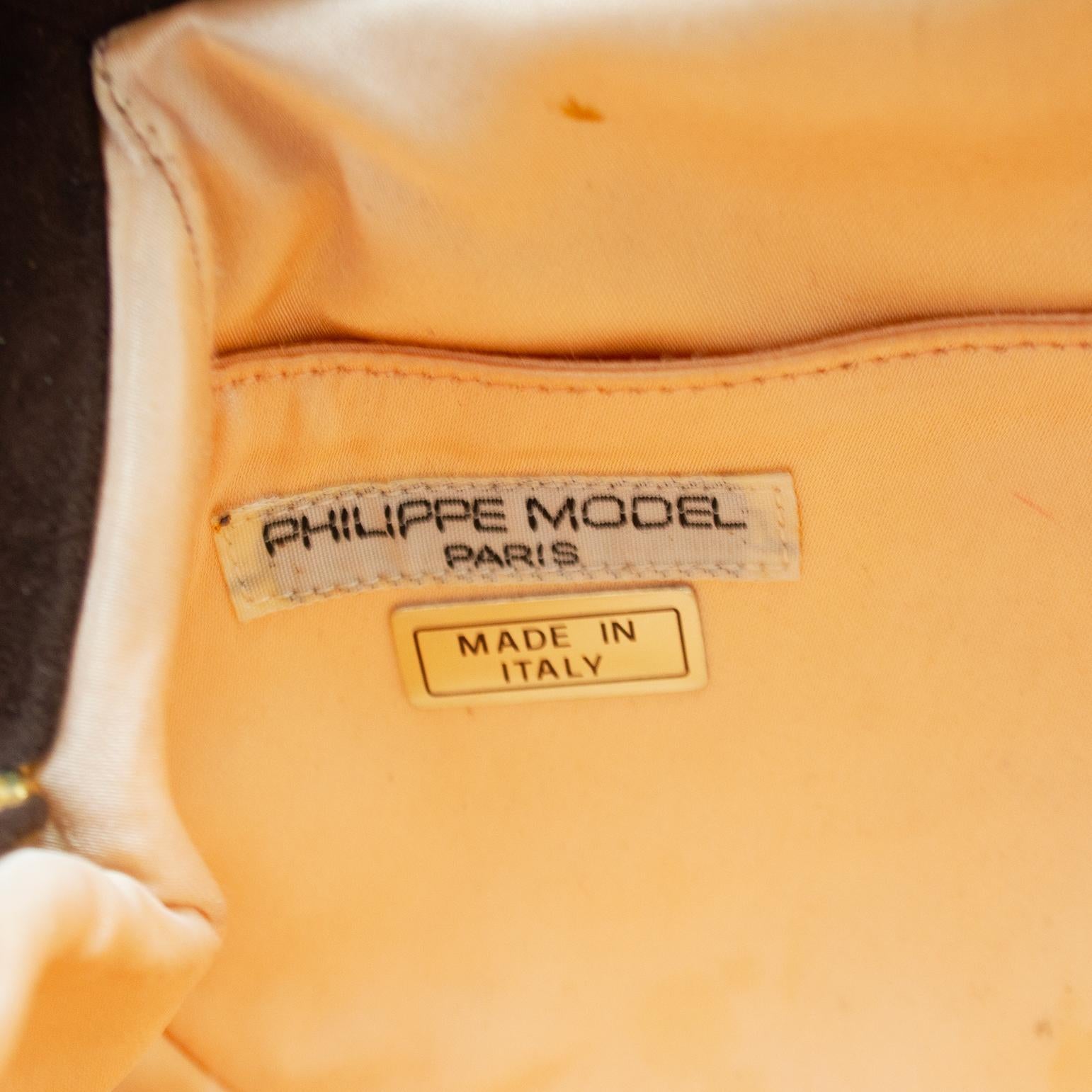 1980er Jahre Phillippe Model Paris Brown und Gold besticktes Wildleder Mini Tasche im Angebot 2