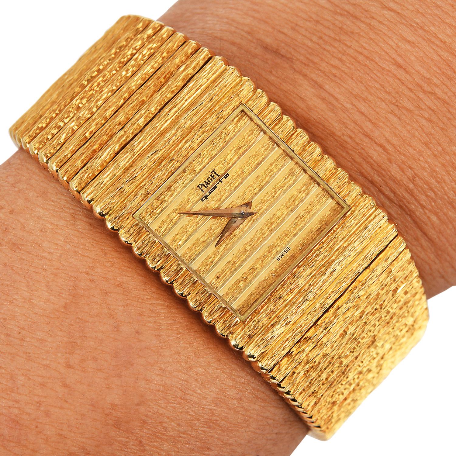 1980s Piaget Polo 18K Yellow Gold Textured Watch Ref 7131 C516 For Sale 3