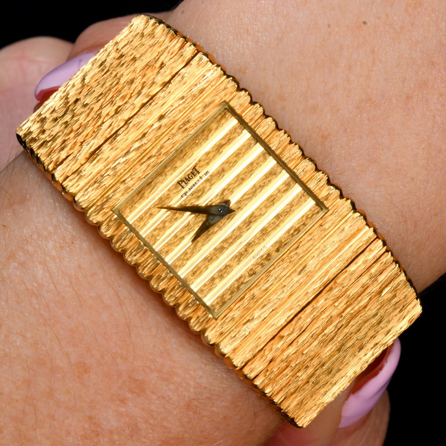 1980s Piaget Polo 18K Yellow Gold Textured Watch Ref 7131 C516 For Sale 4