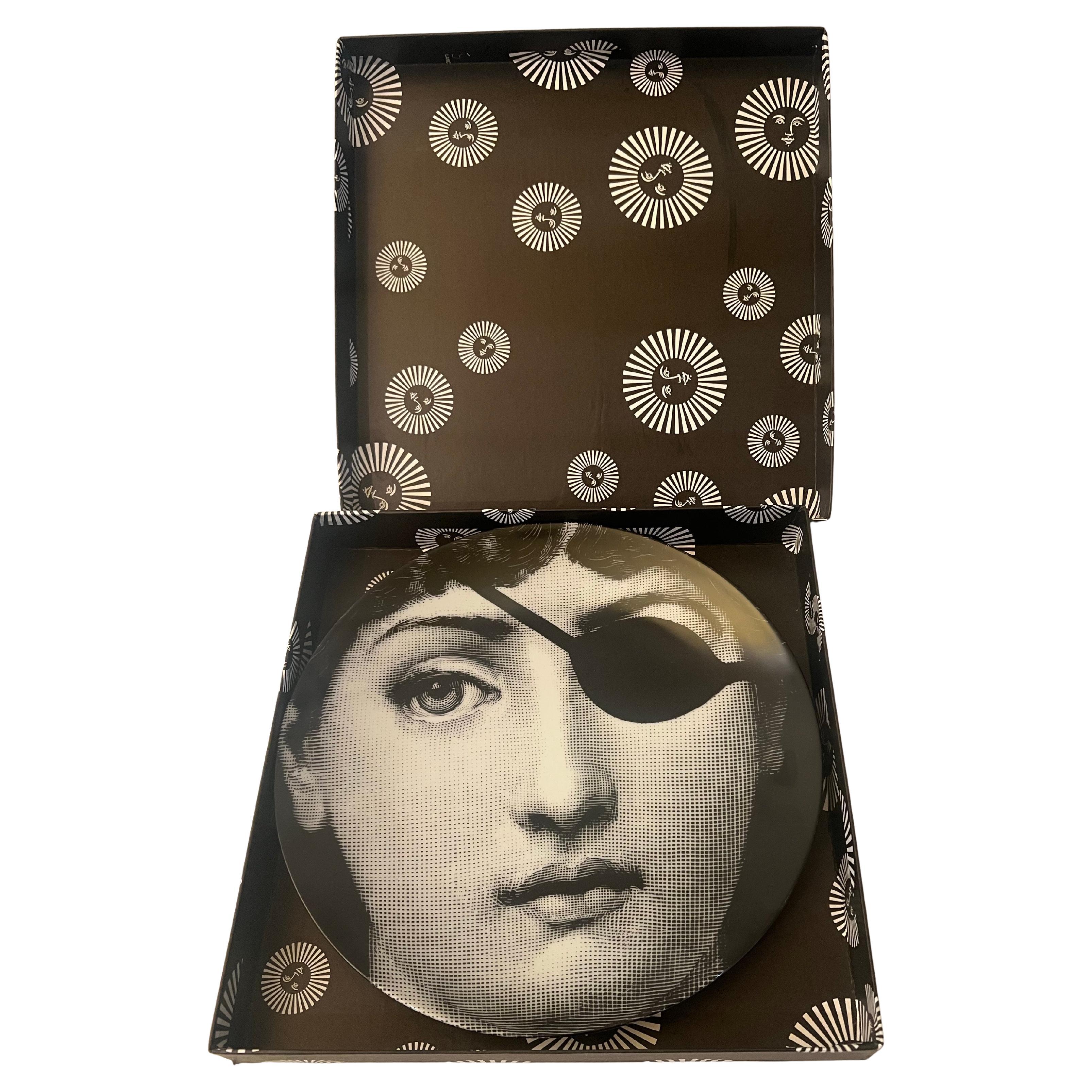 1980's Piero Fornasetti Tema E Variazioni Placa Decorativa de Pared de Porcelana Italia