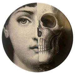 1980's Piero Fornasetti Tema E Variazioni Placa Decorativa de Pared de Porcelana Italia