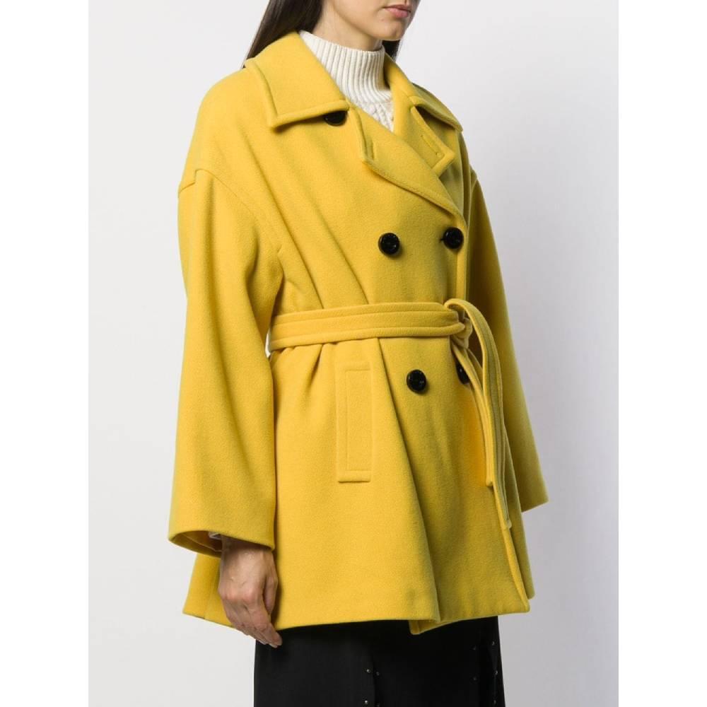 Pierre Cardin yellow wool coat. Model with classic lapel collar and double-breasted front closure with black buttons and belt. Long sleeves and welt pockets.
Years: 80s

Made in Italy

Size: 46 IT

Flat measurements

Height: 81 cm
Bust: 64 cm