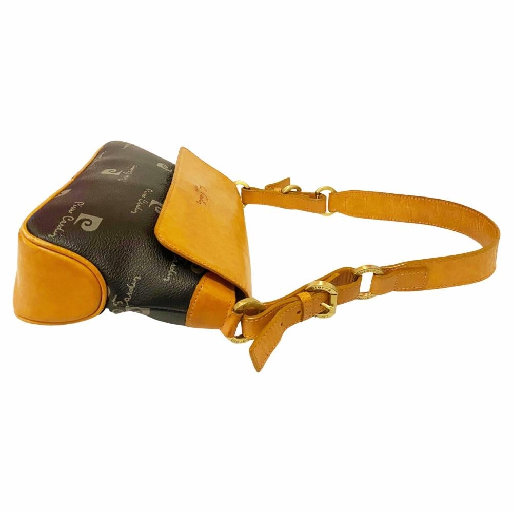1980s Pierre Cardin Black Tan Logo Flap Shoulder Bag For Sale 2