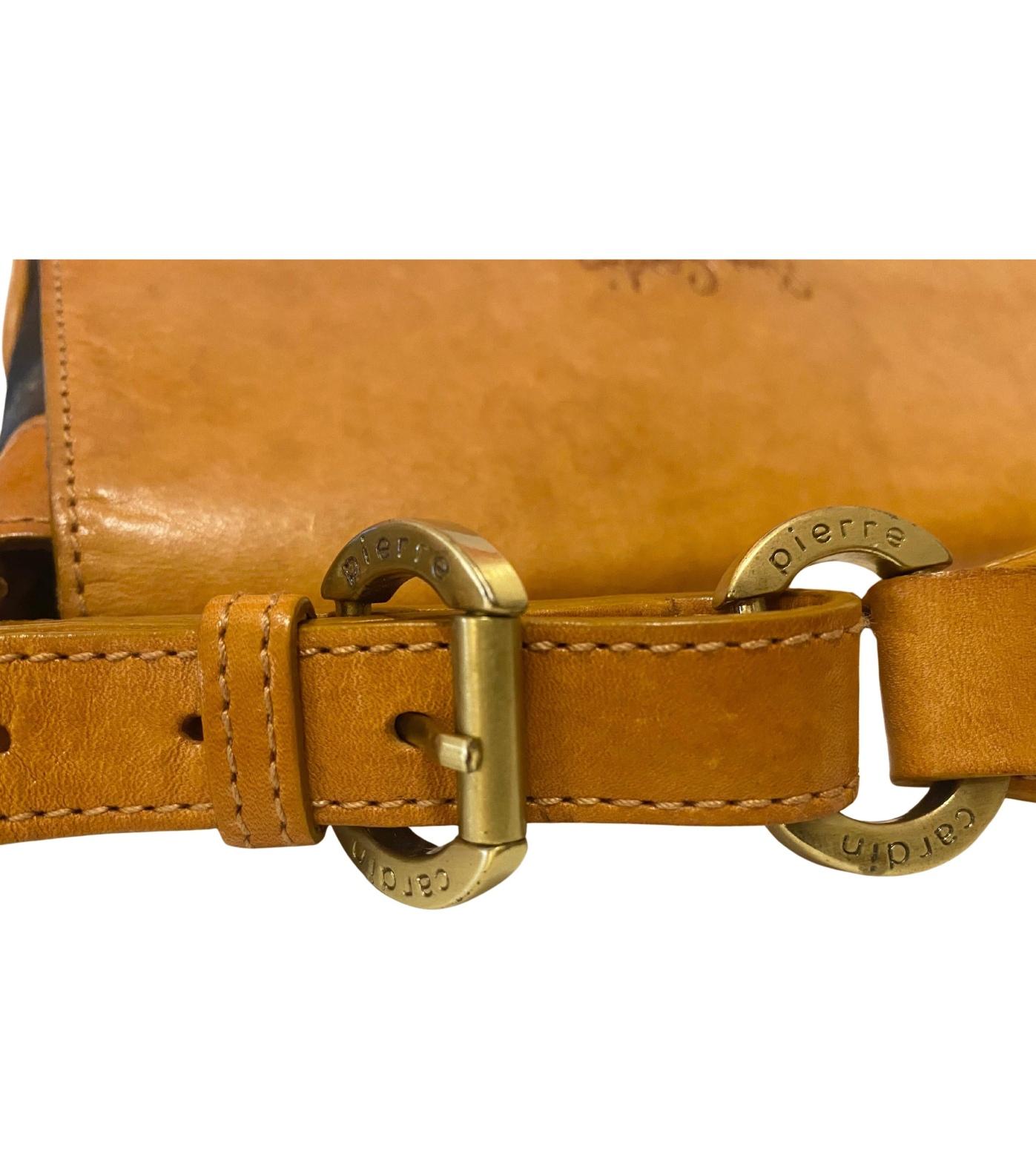 1980s Pierre Cardin Black Tan Logo Flap Shoulder Bag For Sale 3