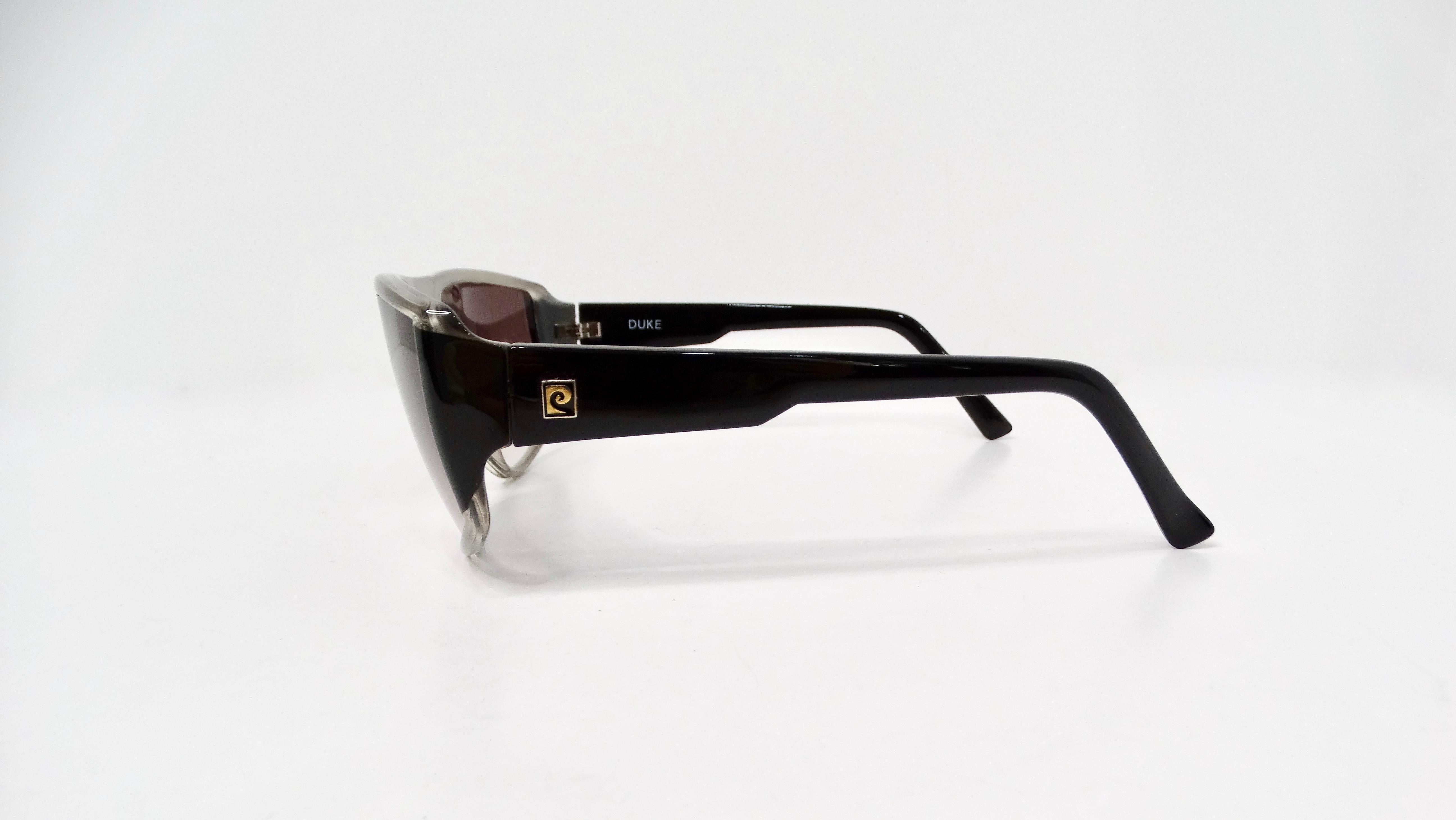 Lunettes de soleil aviateur Pierre Cardin des années 1980, monture grise et noire, verres dégradés Bon état - En vente à Scottsdale, AZ