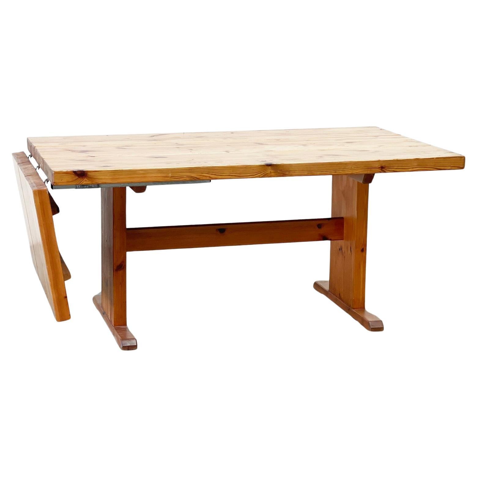 1980's pine extendable dining table For Sale